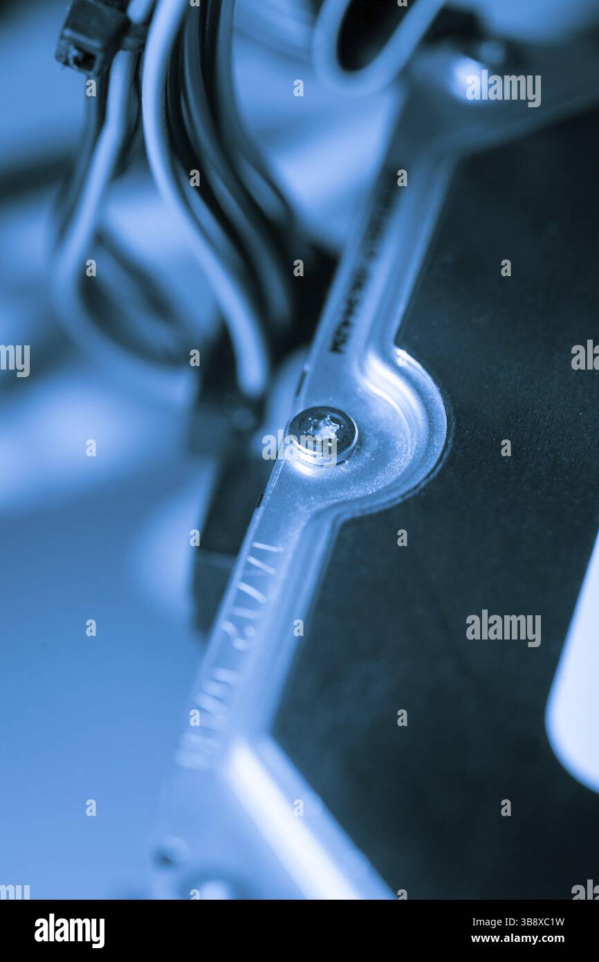 Lecteur de disque dur connecté à l'ordinateur personnel insice Banque D'Images