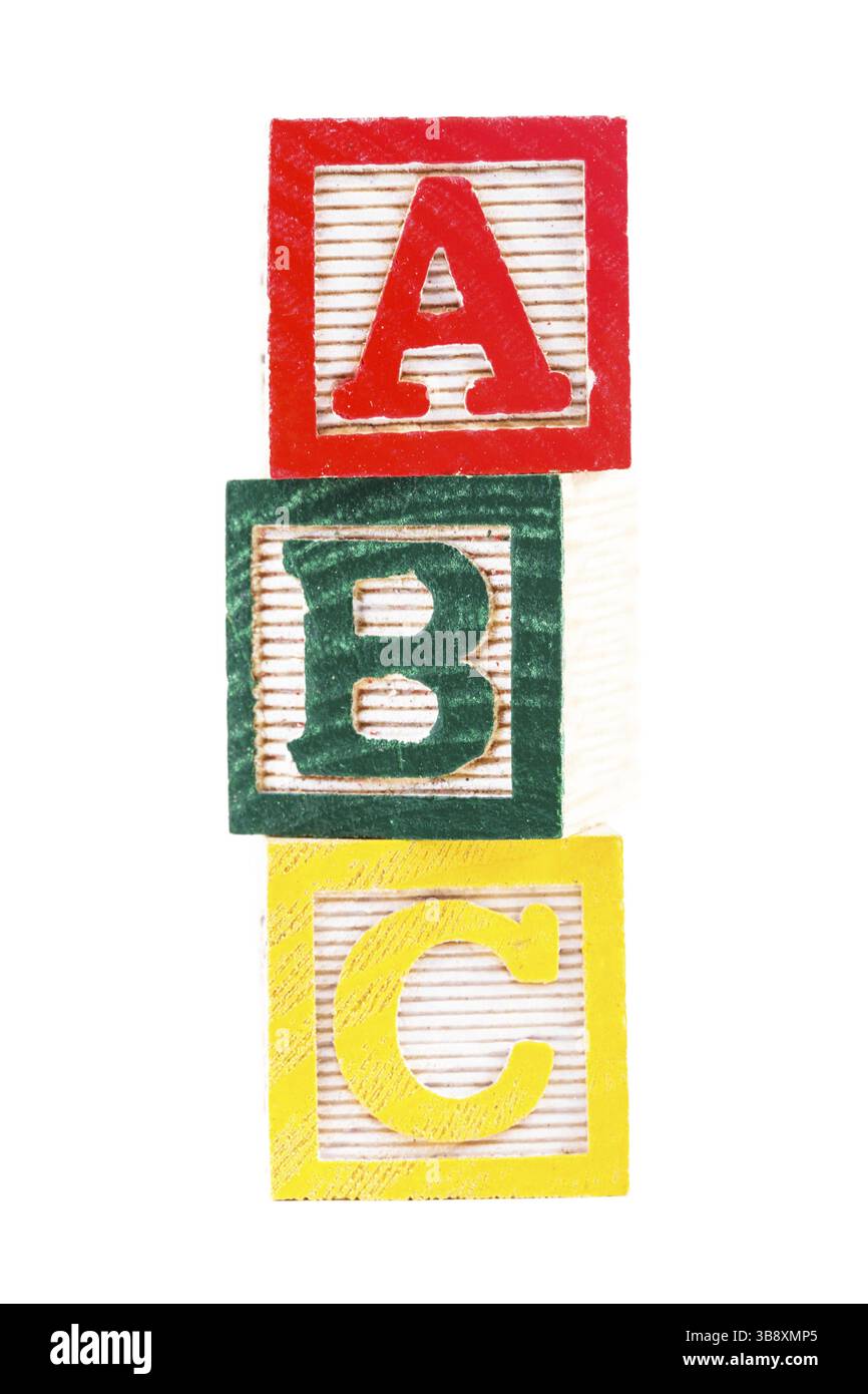 En bois couleur blocs alphabet isolated on white Banque D'Images