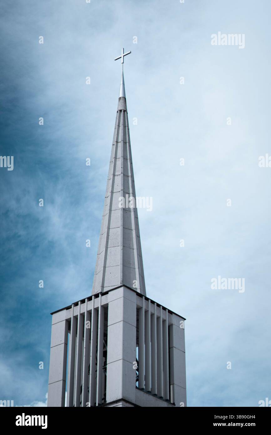Pointe d'une église en Suisse Banque D'Images
