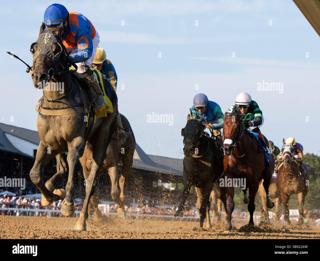 15 juillet 2023, Saratoga Springs, NY, USA : Yo Yo Candy (4) monté par Angel Castillo remporte les Sanford Stakes (3e année) à Saratoga Race course à Saratoga Springs, New York le 15 juillet 2023. Gary Johnson/Eclipse Sportswire/CSM (crédit image : © Gary Johnson/CSM via ZUMA Press Wire) Banque D'Images