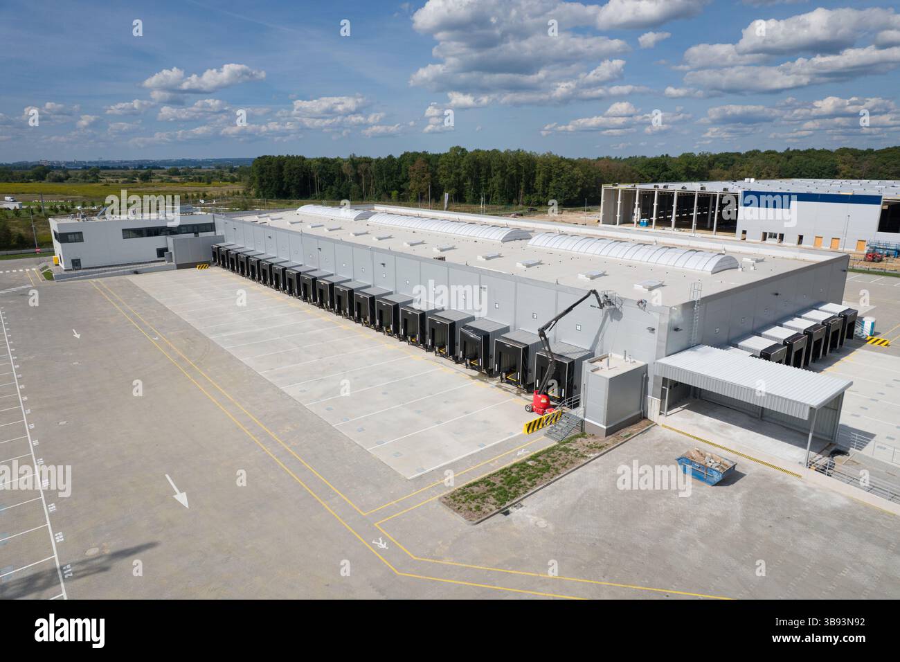 Entrepôt de distribution : vue aérienne de l'installation logistique. Banque D'Images