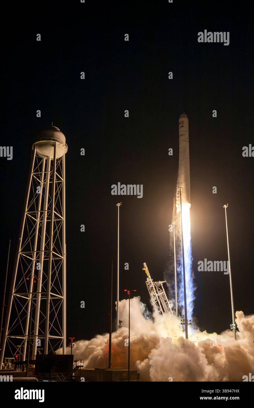 1er août 2023, Wallops Island, Virginie, États-Unis d'Amérique : la fusée Northrop Grumman Antares transportant le vaisseau cargo Cygnus sans pilote décolle du Launch Pad-0A au Mid-Atlantic Regional Spaceport de la NASA Wallops Flight Facility, le 1er août 2023 à Wallops Island, Virginie, États-Unis. Le vaisseau transporte 8 200 livres de fournitures pour la Station spatiale internationale. (Crédit image : © Kyle Hoppes/NASA/Planet Pix via ZUMA Press Wire) Banque D'Images