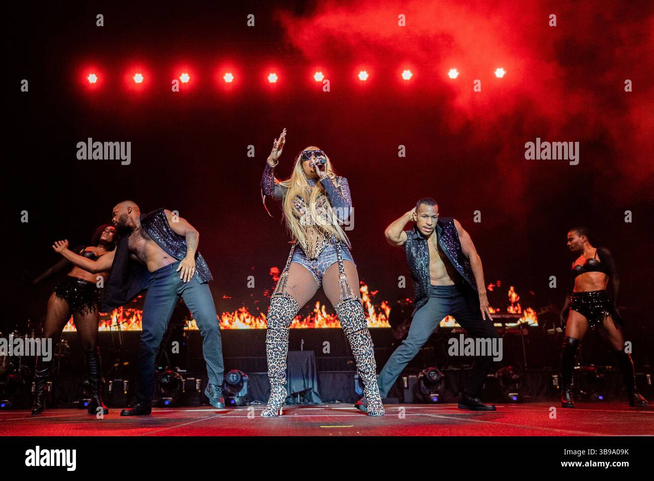 29 décembre 2022, Jacksonville, Floride, États-Unis : MARY J BLIGE se produit au Vystar Veterans Memorial Arena (crédit image : © D'avril Grant/ZUMA Press Wire) Banque D'Images