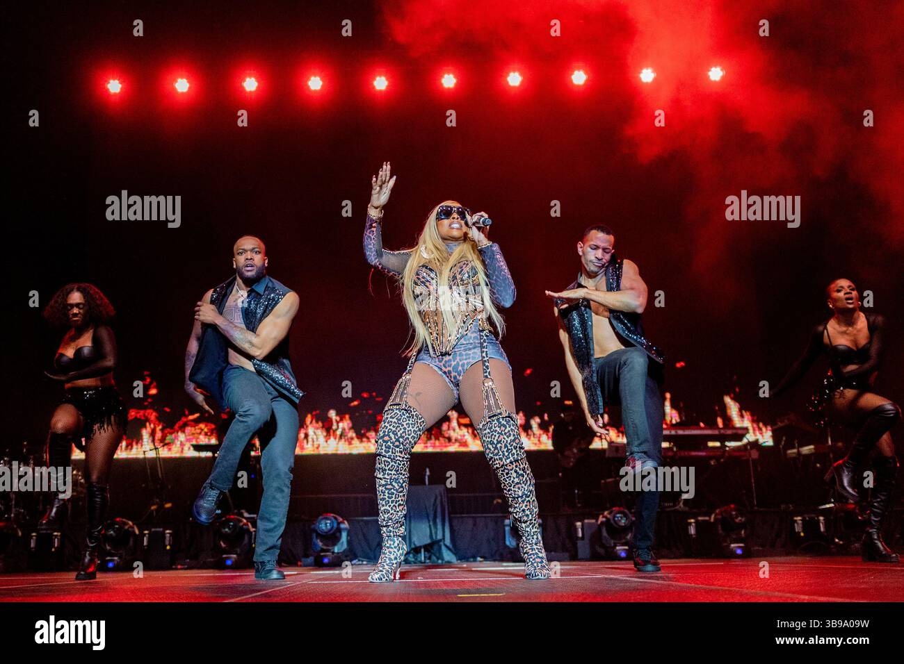 29 décembre 2022, Jacksonville, Floride, États-Unis : MARY J BLIGE se produit au Vystar Veterans Memorial Arena (crédit image : © D'avril Grant/ZUMA Press Wire) Banque D'Images