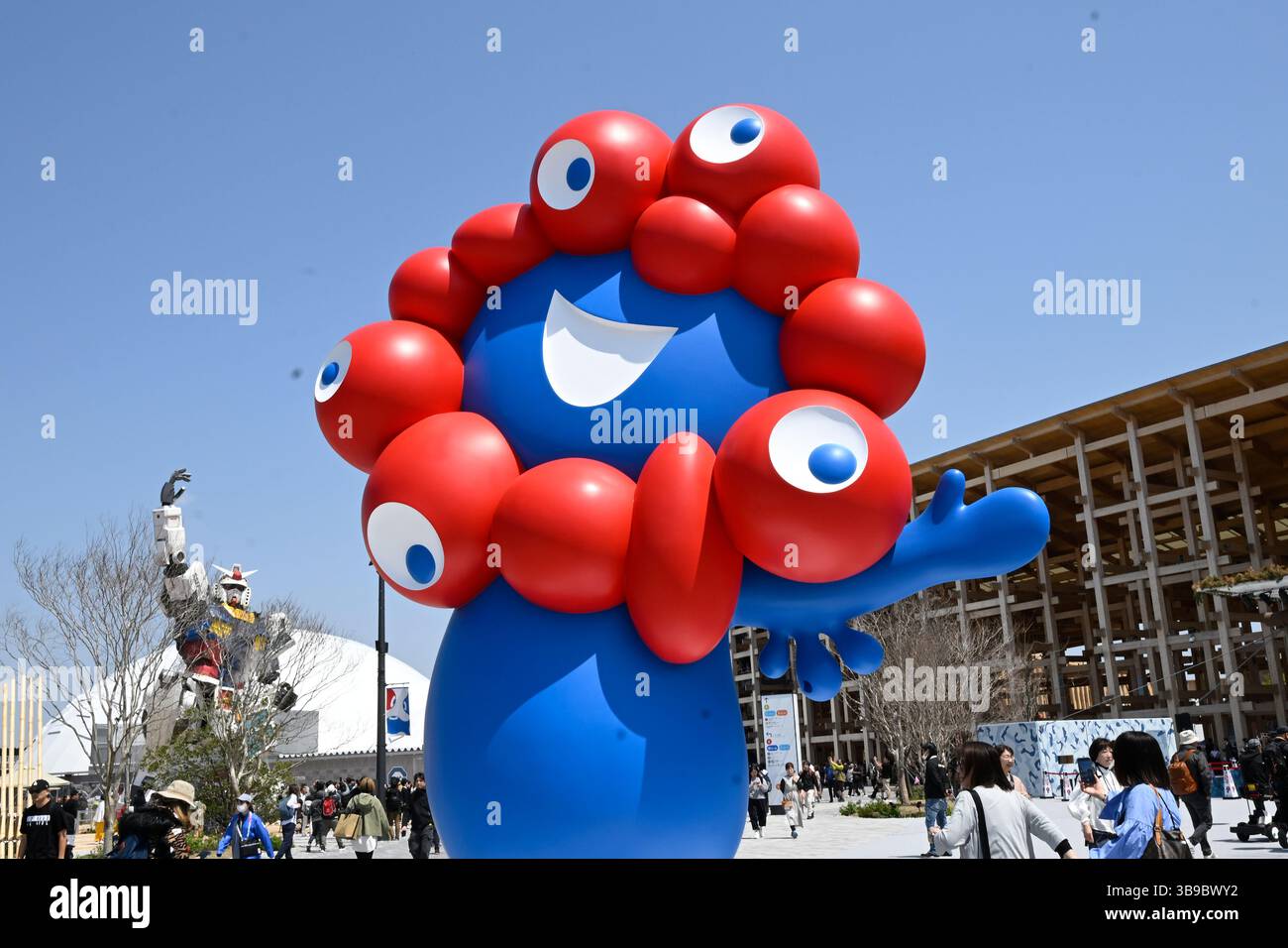 Miyaku-Miyaku, le personnage officiel de la mascotte de l'Expo Osaka-Kansai de 2025, Japon. Banque D'Images
