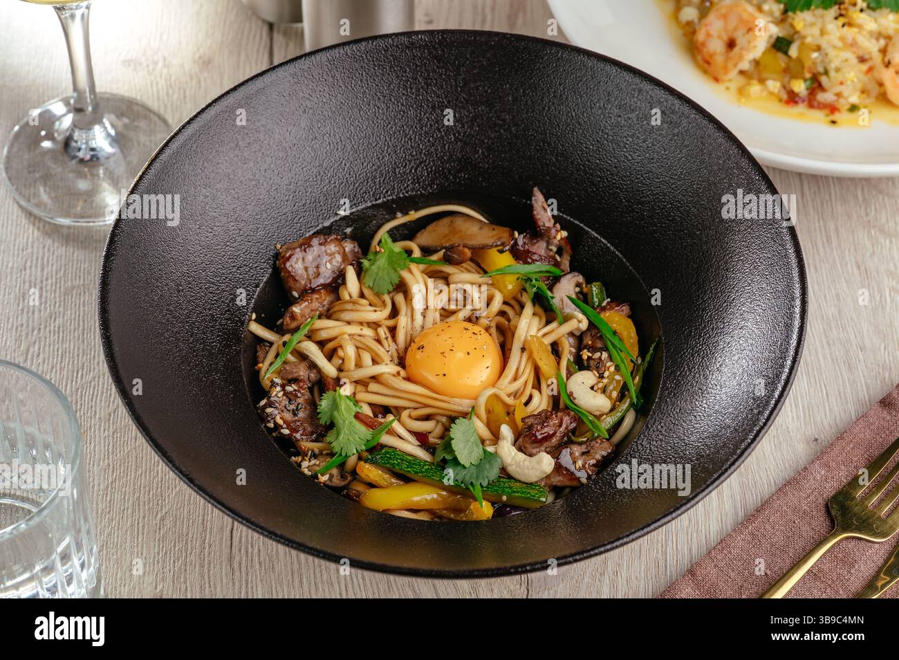soupe de nouilles ramen au bœuf Banque D'Images