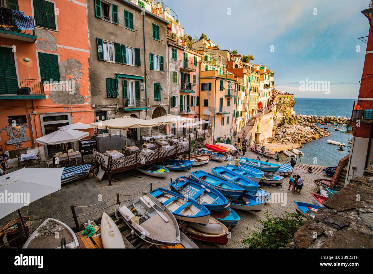 CINQUE TERRE, ITALIE - 24 AOÛT : Riomaggiore dans les Cinque Terre en Ligurie, Italie le 24 août 2020 à Cinque Terre, Italie. (Photo de Chris Ricco Ph Banque D'Images