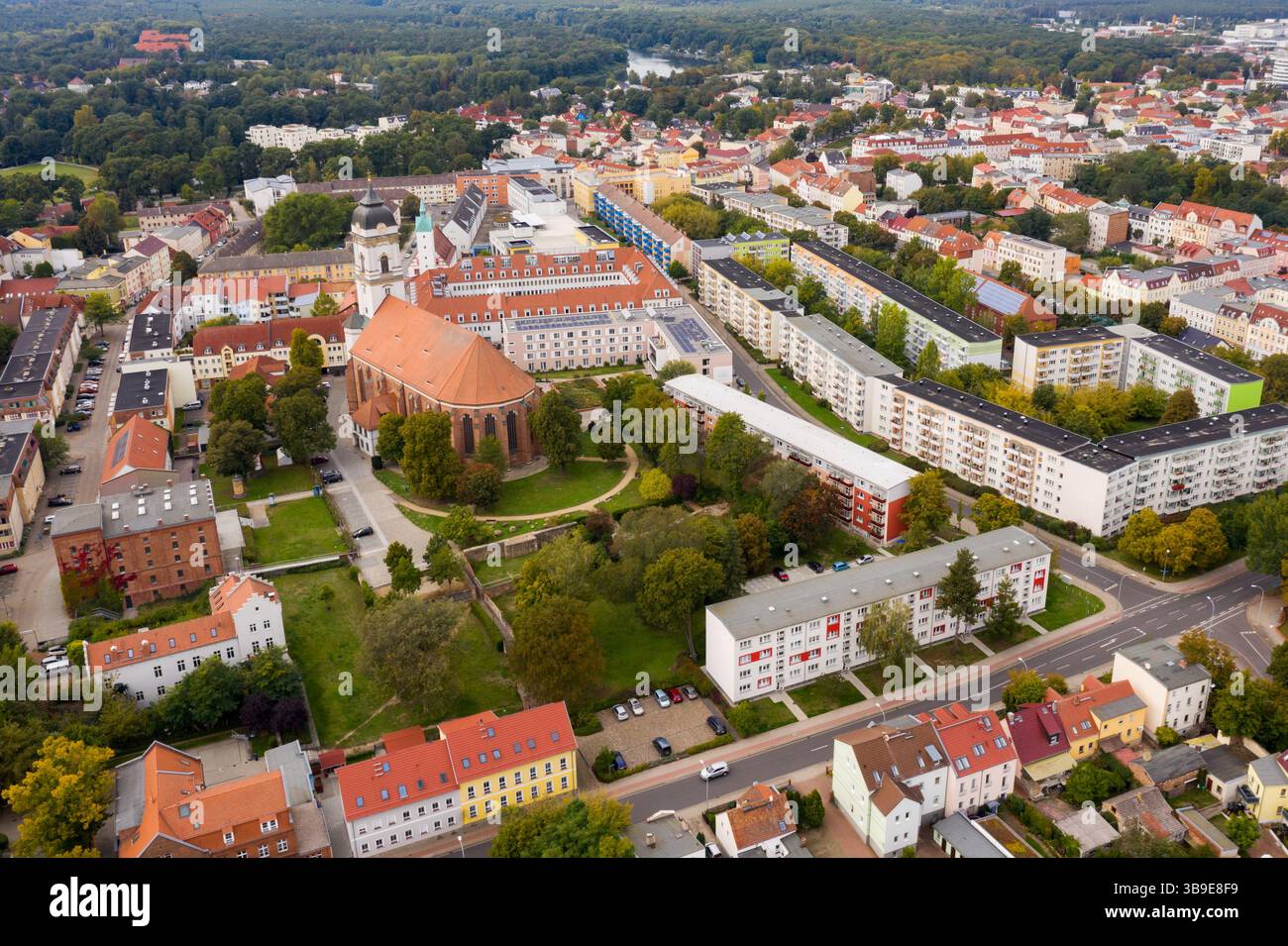 Toujours Cathédrale de Marie à Fuerstenwalde Spree, vue aérienne, Brandebourg, Spree, Spreewald, Allemagne, Europe Banque D'Images