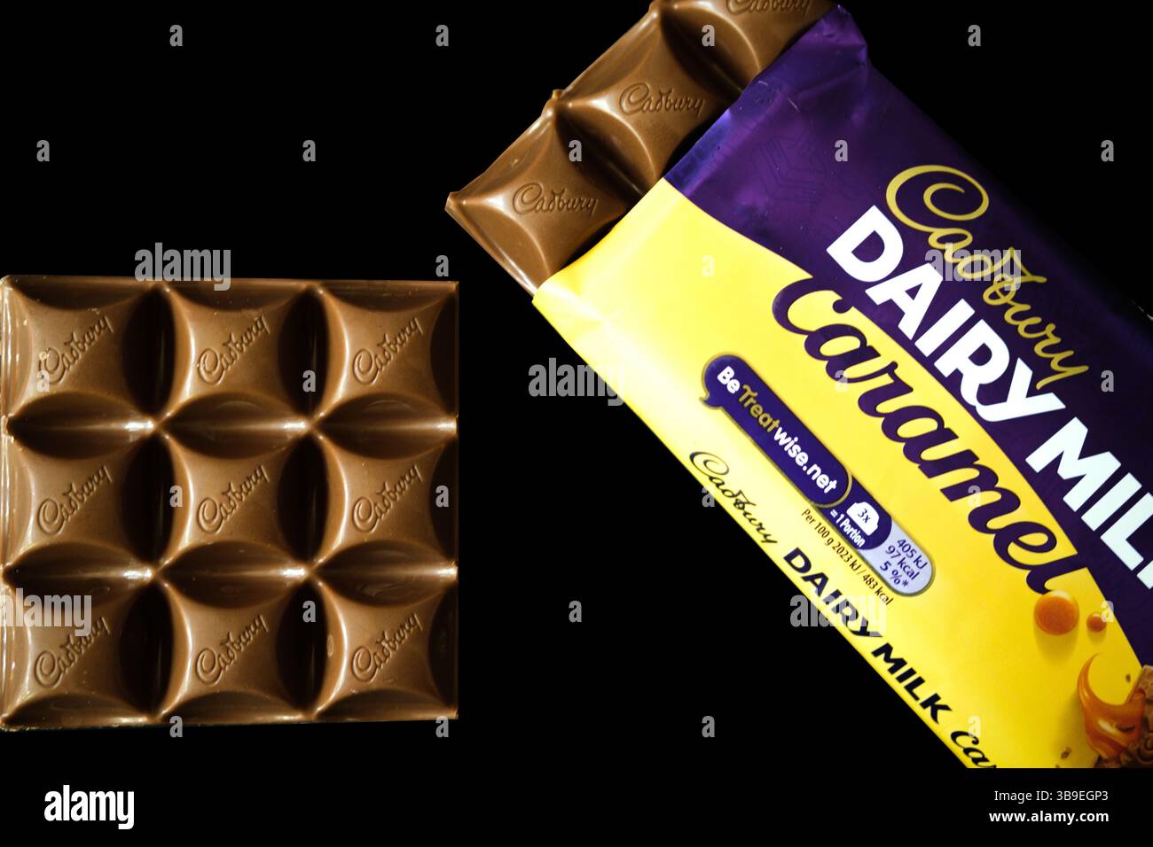 Londres Royaume-Uni, 09 mai 2025, Bar de Cadbury lait laitier Caramel Chocolate Banque D'Images
