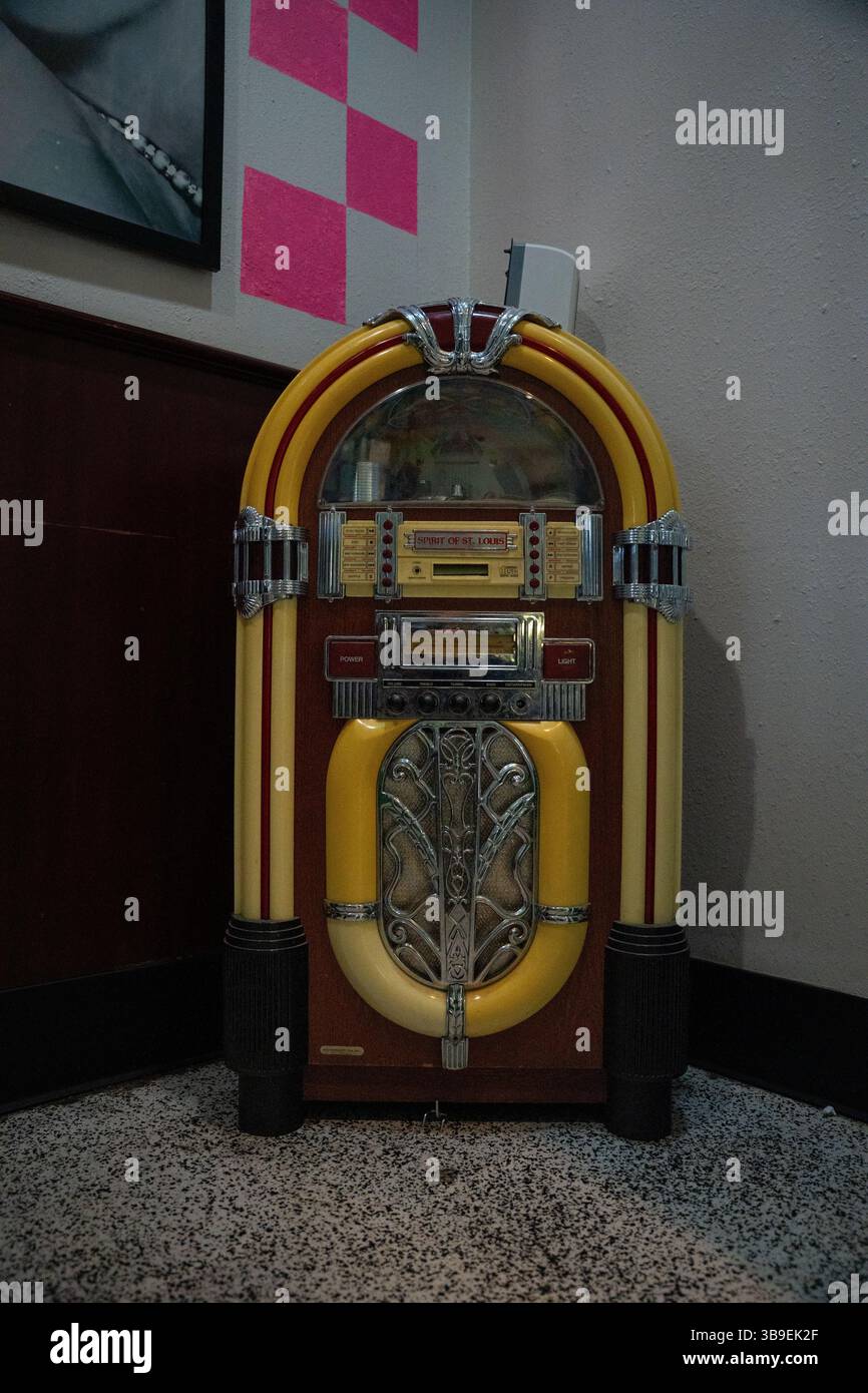 Juke-box dans Peggy Sue's Diner Banque D'Images