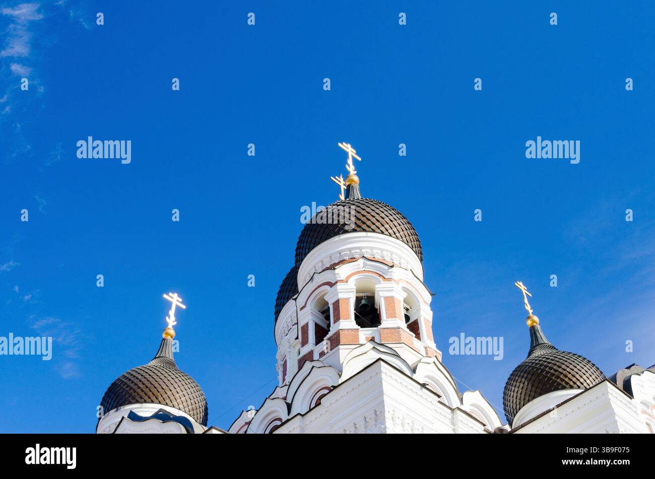 Dômes en oignon de la cathédrale Alexandre Nevsky de Tallinn Banque D'Images