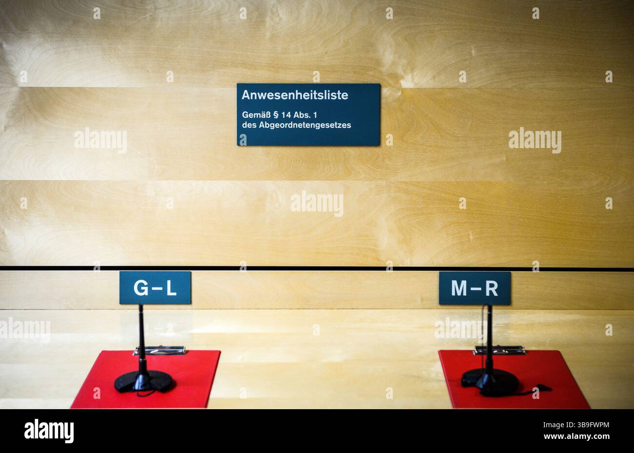 Signes avec des lettres et le mot 'liste de présence' dans la Jakob-Kaiser-Haus à Berlin. Banque D'Images