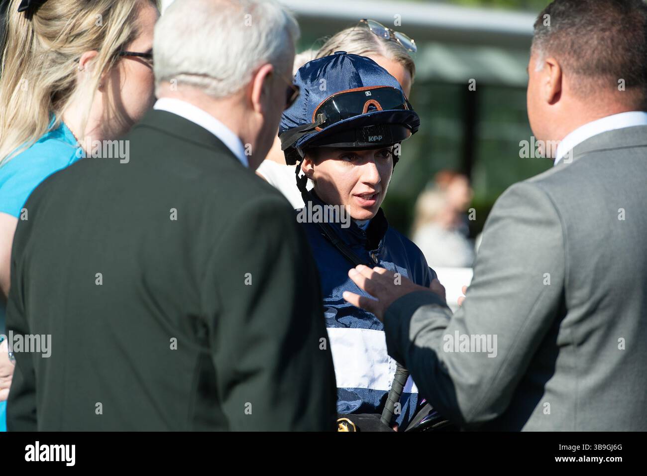 Ascot, Royaume-Uni. 9 mai 2025. Horse Toby Tops monté par le jockey Morgan Cole remporte le Peroni Nastro Azzurro 0,0% Apprentice handicap Stakes, Class 4, GBBPlus Race à Ascot Racecourse dans le Berkshire au Peroni Nastro Azzurro 0,0% Friday Raceday. Propriétaire M. Paul Goonan, entraîneur Dylan Cunha, Newmarket, éleveur Curie Monceaux/Rifa Mustang. Crédit : Maureen McLean/Alamy Live News Banque D'Images