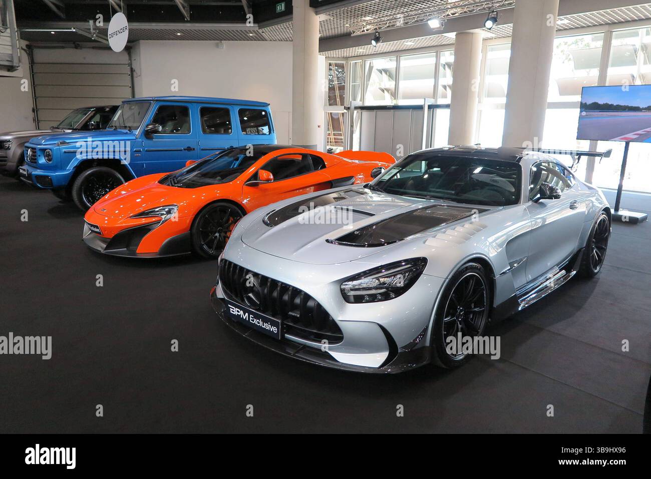 Mercedes-AMG GT Black Series Baujahr 2020 vor weiteren Luxusautos, 20. Top marques Monaco 08. - 11.05.2025, Luxus Auto Messe im Grimaldi Forum, Monaco Monte Carlo. *** Mercedes AMG GT Black Series année modèle 2020 devant d'autres voitures de luxe, 20 Top marques Monaco 08 11 05 2025 , salon de l'automobile de luxe au Grimaldi Forum, Monaco Monte Carlo Banque D'Images