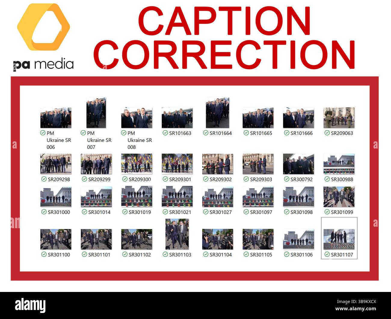 ATTENTION AUX ÉDITEURS DE PHOTOS, aux SOUS-TRAITANTS EN CHEF ET AUX BIBLIOTHÉCAIRES D'images : correction de légende pour cet ensemble d'images transmises plus tôt sur l'AP Wire Slugged POLITICS Ukraine correction du nom du président français d'Emanuel à Emmanuel et correction de Kyviv à Kiev les images ont été retransmises (de gauche à droite) le premier ministre polonais Donald Tusk, le premier ministre Sir Keir Starmer, le président ukrainien Volodymyr Zelensky et son épouse Olena Zelenska, le président français Emmanuel Macron et le chancelier allemand Friedrich Merz sur la place Maidan à Kiev alors que les dirigeants européens se réunissent en Ukraine pour de nouveaux pourparlers sur la SO-CA Banque D'Images