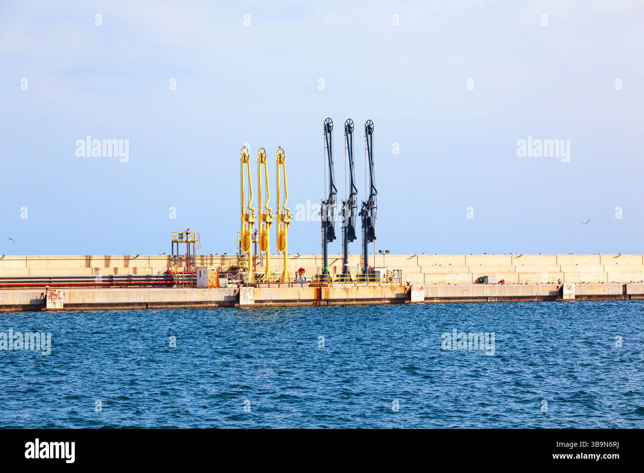 Poste d'amarrage pour pétroliers pour la réception et la distribution de pétrole. Banque D'Images
