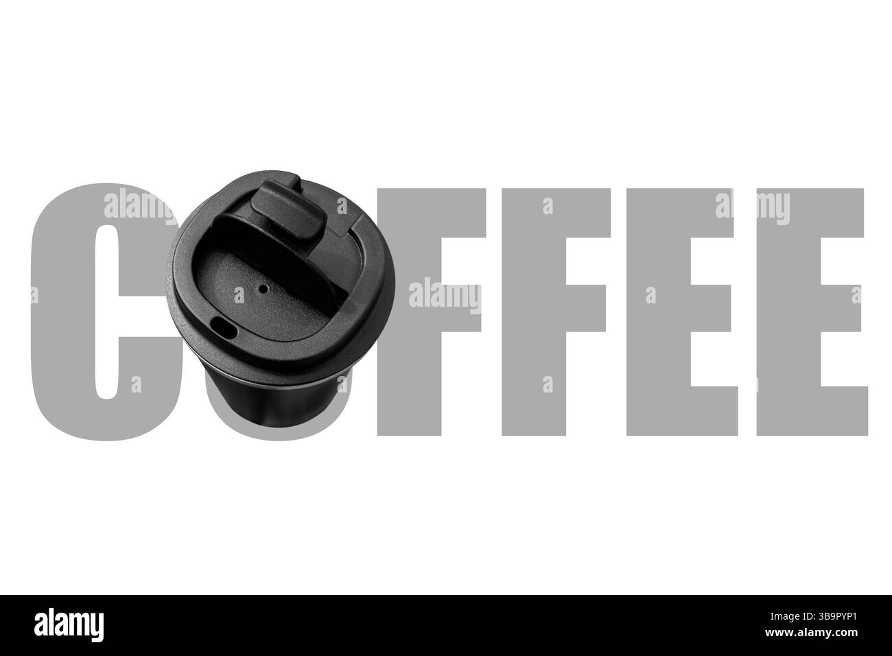 Tasse thermo noire pour le café sur fond blanc. Tasse thermos pour boissons chaudes Banque D'Images