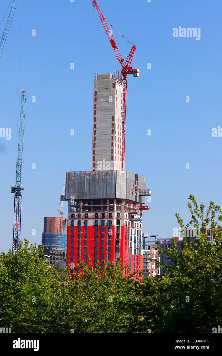 Sky Gardens appartements en construction sur la zone de la rive sud de Holbeck à Leeds, West Yorkshire, Royaume-Uni Banque D'Images