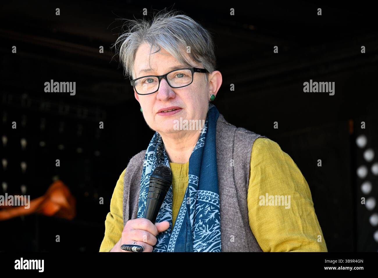 Londres, Royaume-Uni. Natalie Bennett, Parti Vert Peer.Republic Day 2025 à Trafalgar Square. Les anti-monarchistes se rassemblent à Trafalgar Square pour exprimer leur opposition à la monarchie. Crédit : michael melia/Alamy Live News Banque D'Images