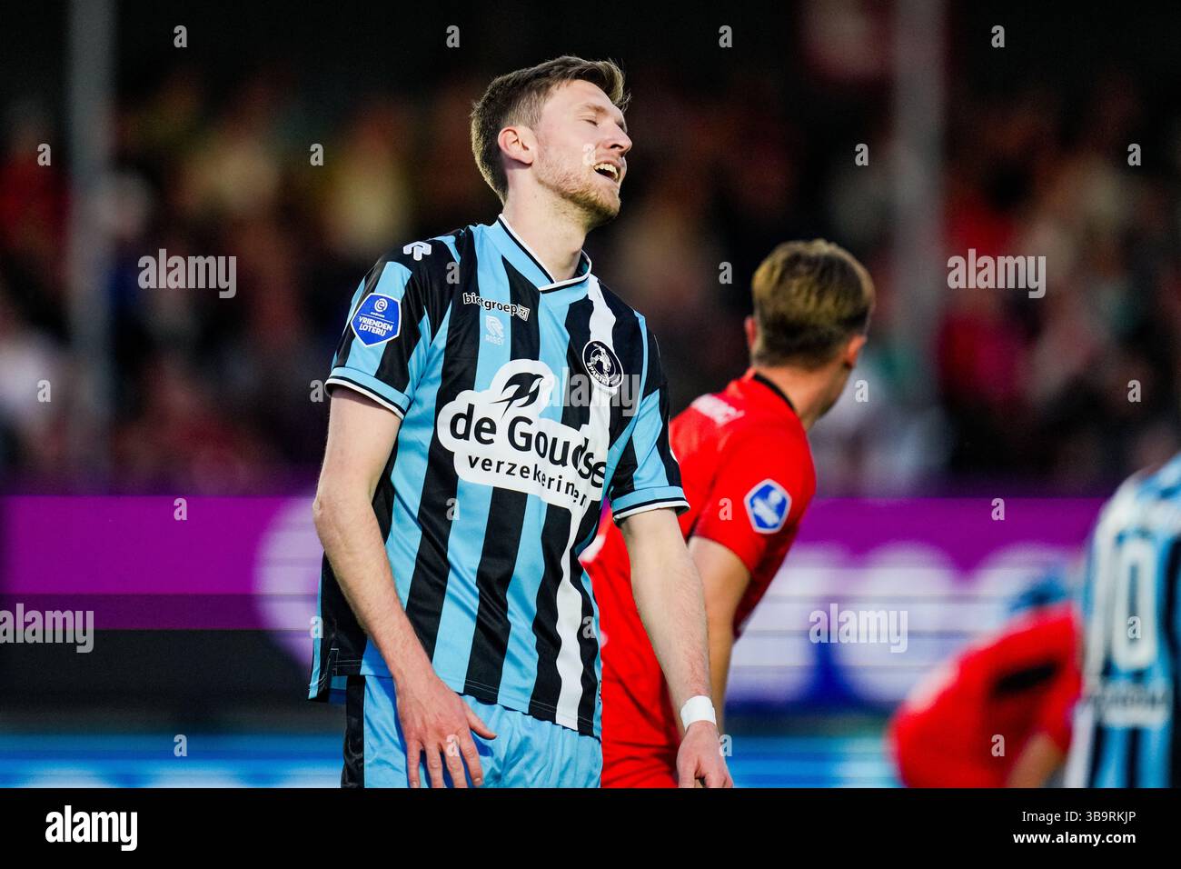 Almere - Tobias Lauritsen du Sparta Rotterdam lors de la trente-deuxième manche de compétition de la saison Eredivisie 2024/2025. Le match se déroule entre l'Almere City FC et le Sparta Rotterdam au Yanmar Stadion le 10 mai 2025 à Almere, aux pays-Bas. (VK Sportphoto/Danny de Groot) Banque D'Images