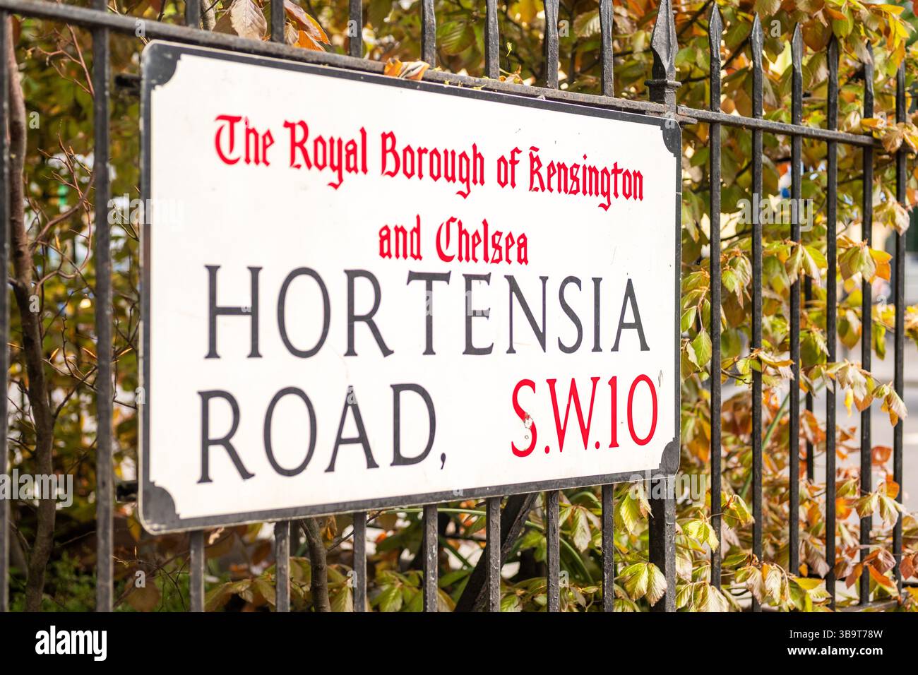 LONDRES - 28 AVRIL 2025 : panneau de rue SW10 dans le Royal Borough og Kensington et Chelsea Banque D'Images