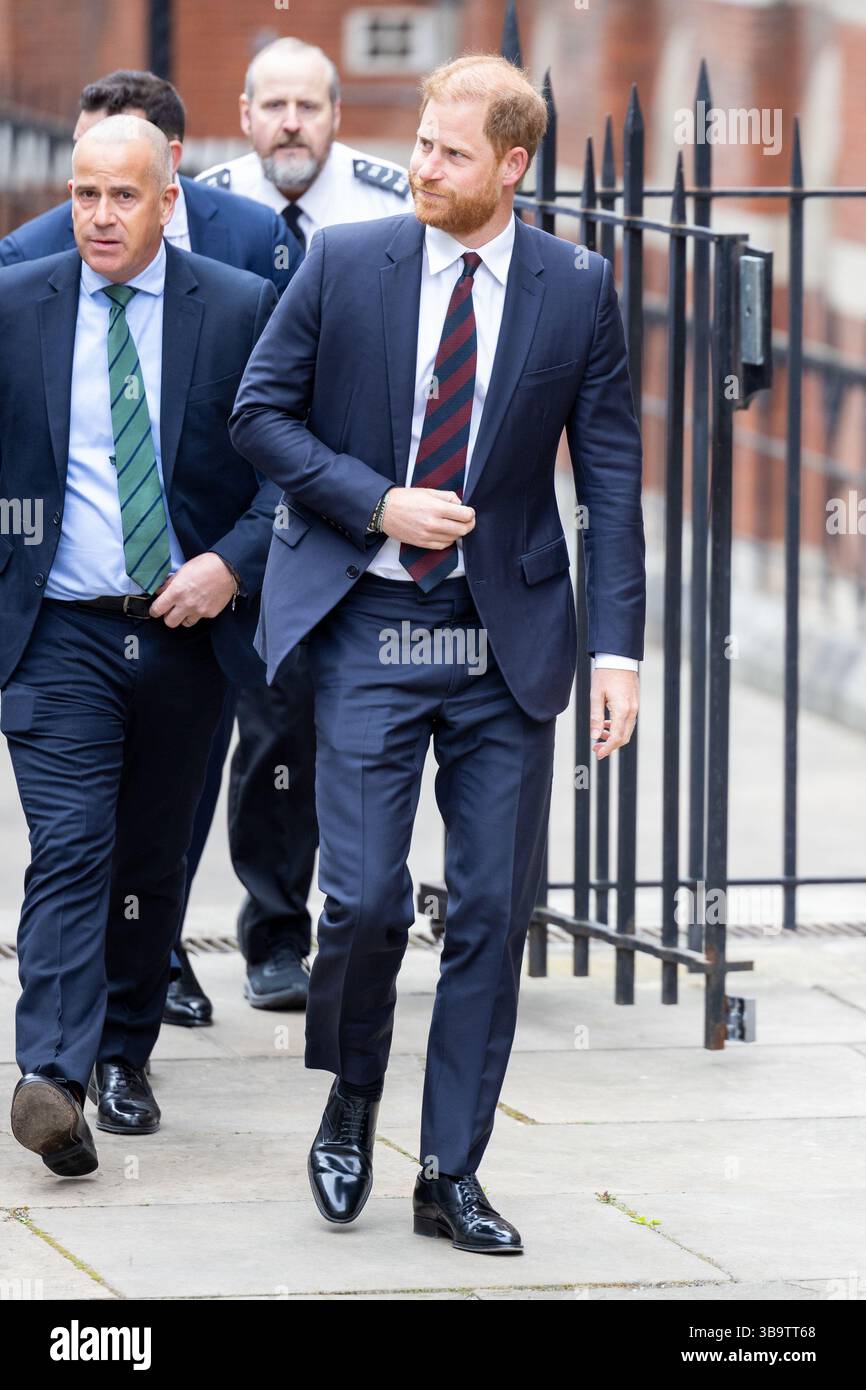 Prince Harry, Duc de Sussex arrive à la Cour Royale de Justice pour l'appel de la sécurité déclassée mettant en vedette : Prince Harry, Duc de Sussex où : Londres, Royaume-Uni quand : 09 Avr 2025 crédit : Phil Lewis/WENN Banque D'Images
