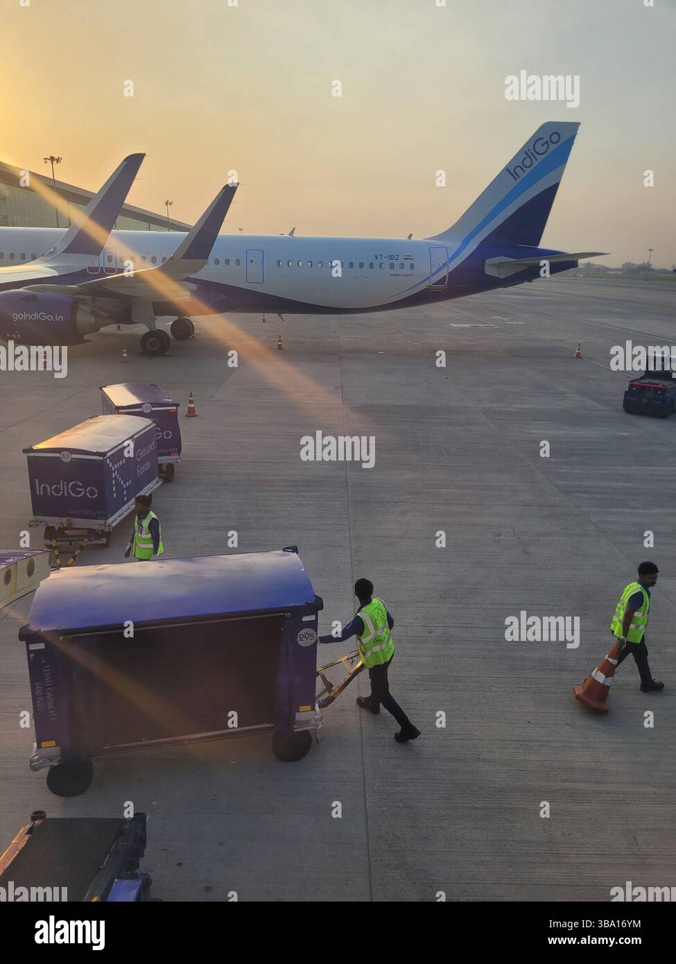 Indigo Airlines et son vol de Bengaluru à Delhi le 13 novembre 2024 Banque D'Images