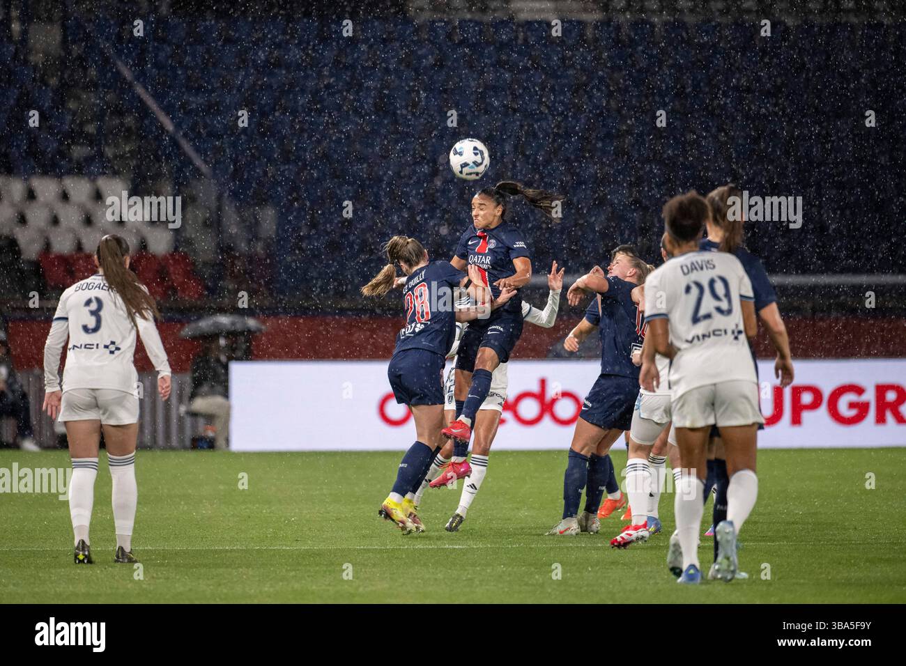Paris, France. 11 mai 2025. Sakina KARCHAOUI du Paris Saint Germain lors du match de demi-finale féminine Arkema Premiere Ligue entre Paris et Paris FC le 11 mai 2025 au Parc des Princes à Paris. Photo par Eliot Blondet/ABACAPRESS.COM crédit : Abaca Press/Alamy Live News Banque D'Images