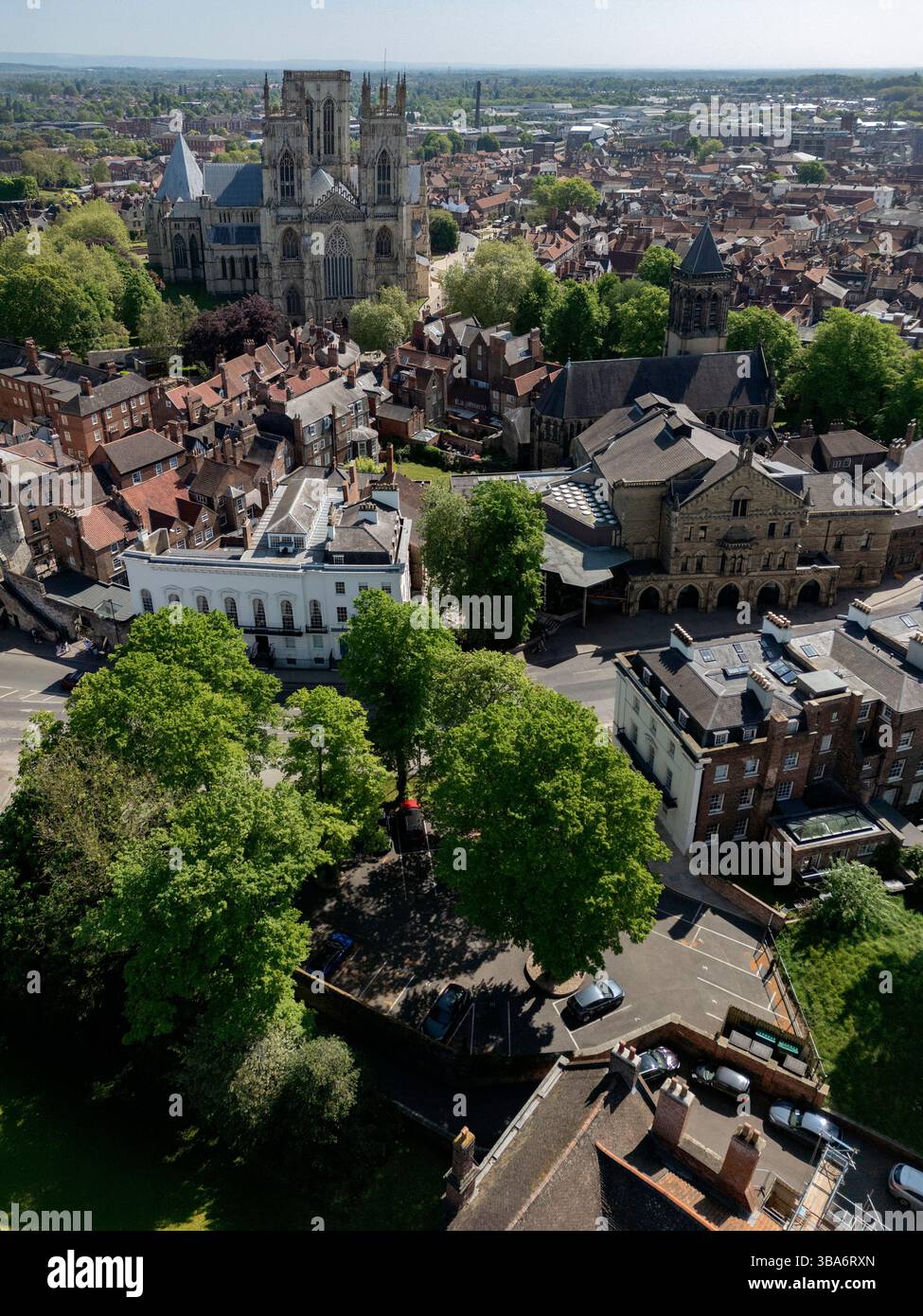 Vue aérienne de York Minster et de la ville de York dans le Yorkshire au nord-est de l'Angleterre. Banque D'Images