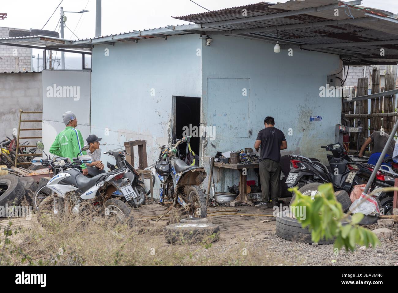 Atelier moto, San Cristobal, Galapagos, Equateur, Amérique du Sud Banque D'Images