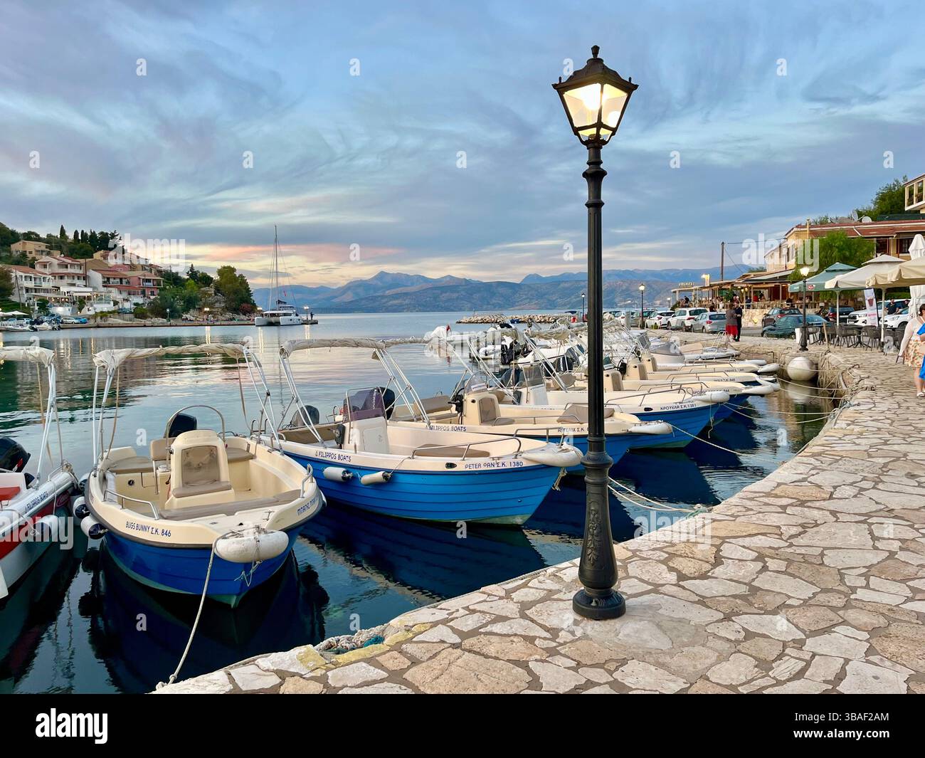 Kassiopi, Corfou, Grèce - Image de stock capturée avec un smartphone