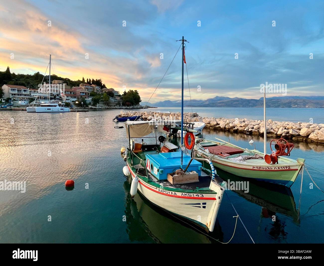 Kassiopi, Corfou, Grèce Banque D'Images