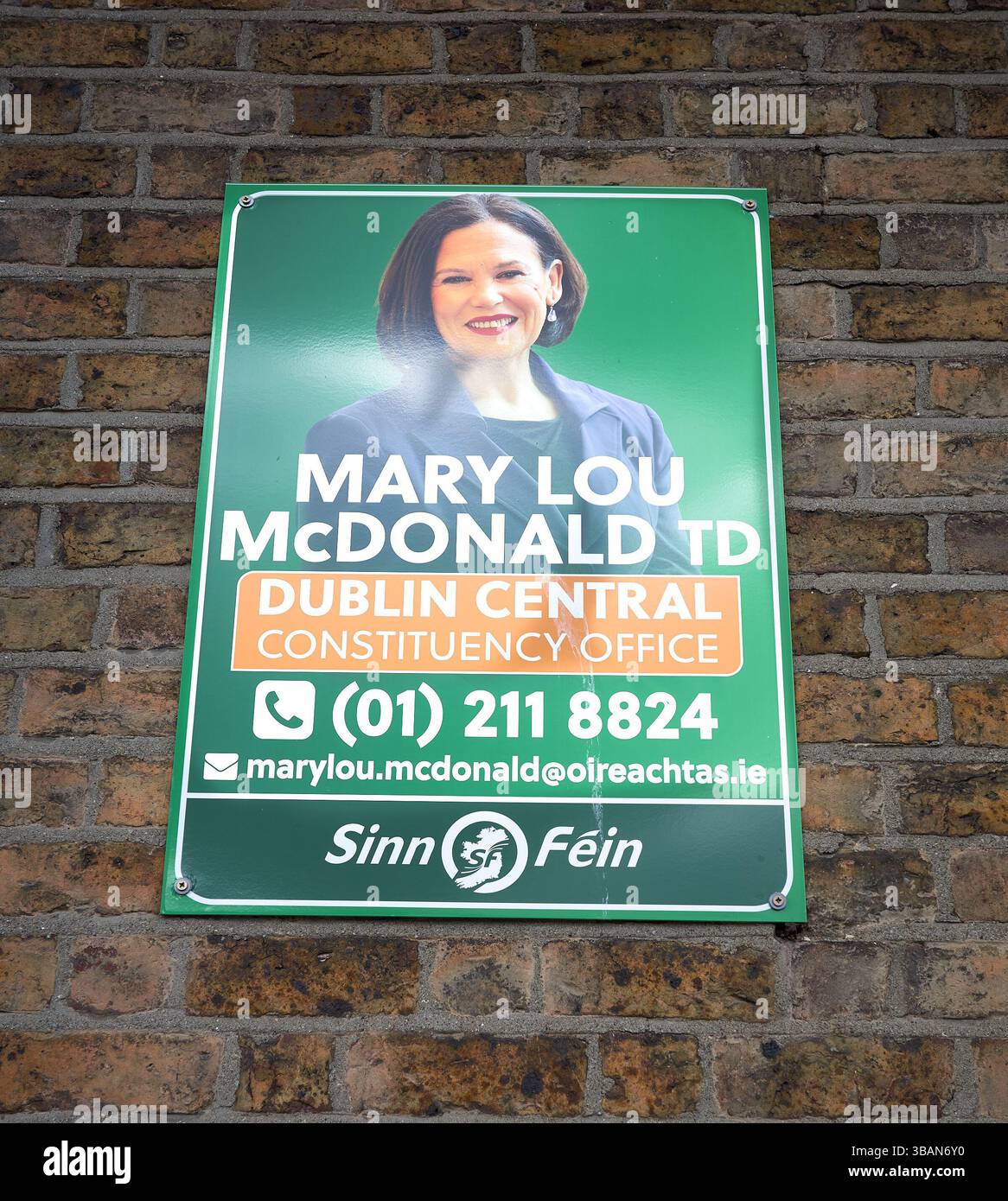 Mary Lou McDonald, TD, Sinn Fein circonscription office, Dublin, Irlande. Banque D'Images