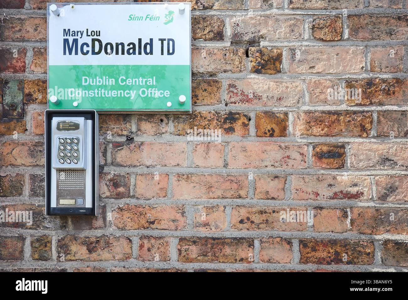 Mary Lou McDonald, TD, Sinn Fein circonscription office, Dublin, Irlande. Banque D'Images