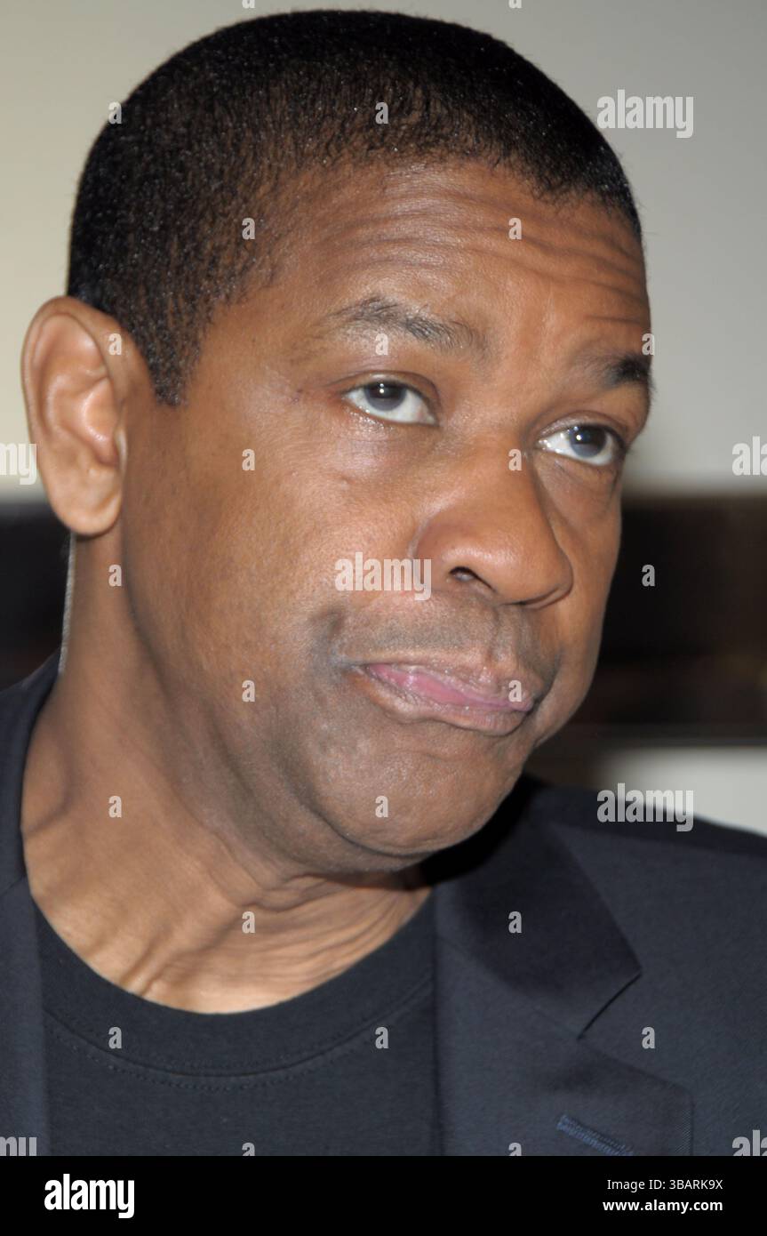 Denzel Washington lors d'une conférence de presse pour 'le Livre d'Eli' à Los Angeles - 10 janvier 2010 Banque D'Images