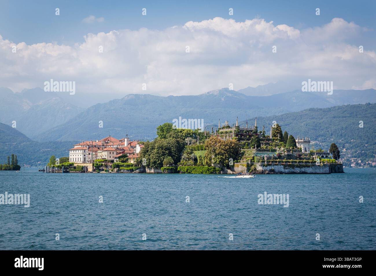 Vue d'Isola Bella à Stresa, sur le lac majeur, dans le quartier de Verbano-Cusio-Ossola, Italie. Banque D'Images