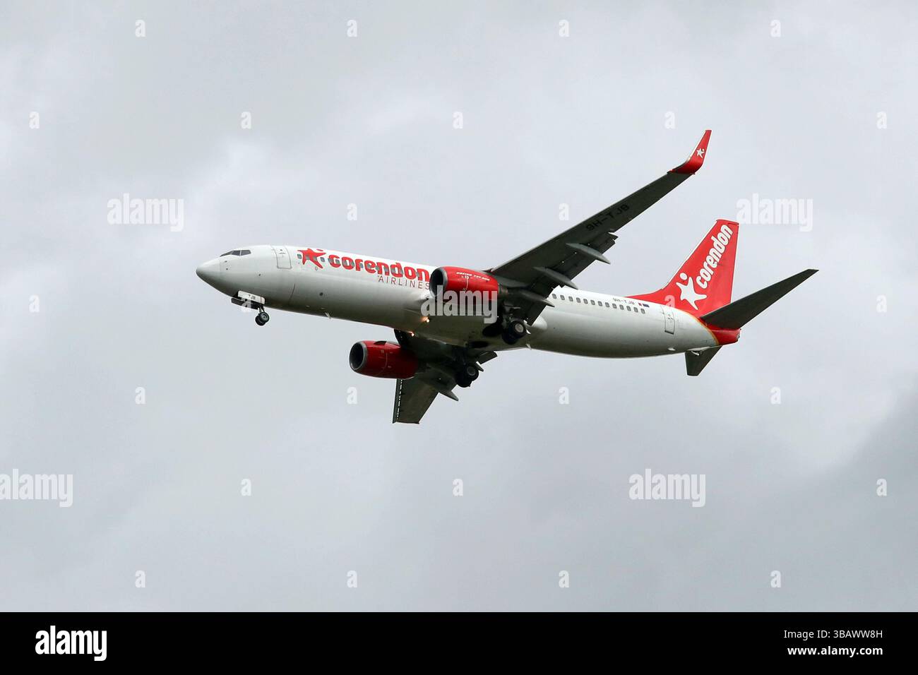 16.06.2024, Allemagne, basse-Saxe, Hanovre - Boeing 737 de la compagnie aérienne Corendon Airlines. 00S240616D629CAROEX.JPG [AUTORISATION DU MODÈLE : NON APPLICABLE, PRO Banque D'Images