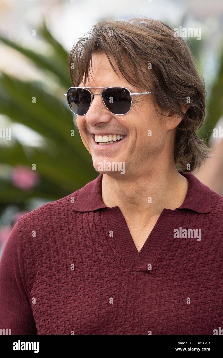 Cannes, France. 14 mai 2025. CANNES, FRANCE - 14 MAI : Tom Cruise assiste à la conférence photo "Mission impossible - The final Reckoning" au 78e Festival de Cannes au Palais des Festivals le 14 mai 2025 à Cannes, FranceCAP/KA © Kristina Afanasyeva/Capital Pictures Credit : Capital Pictures/Alamy Live News Banque D'Images