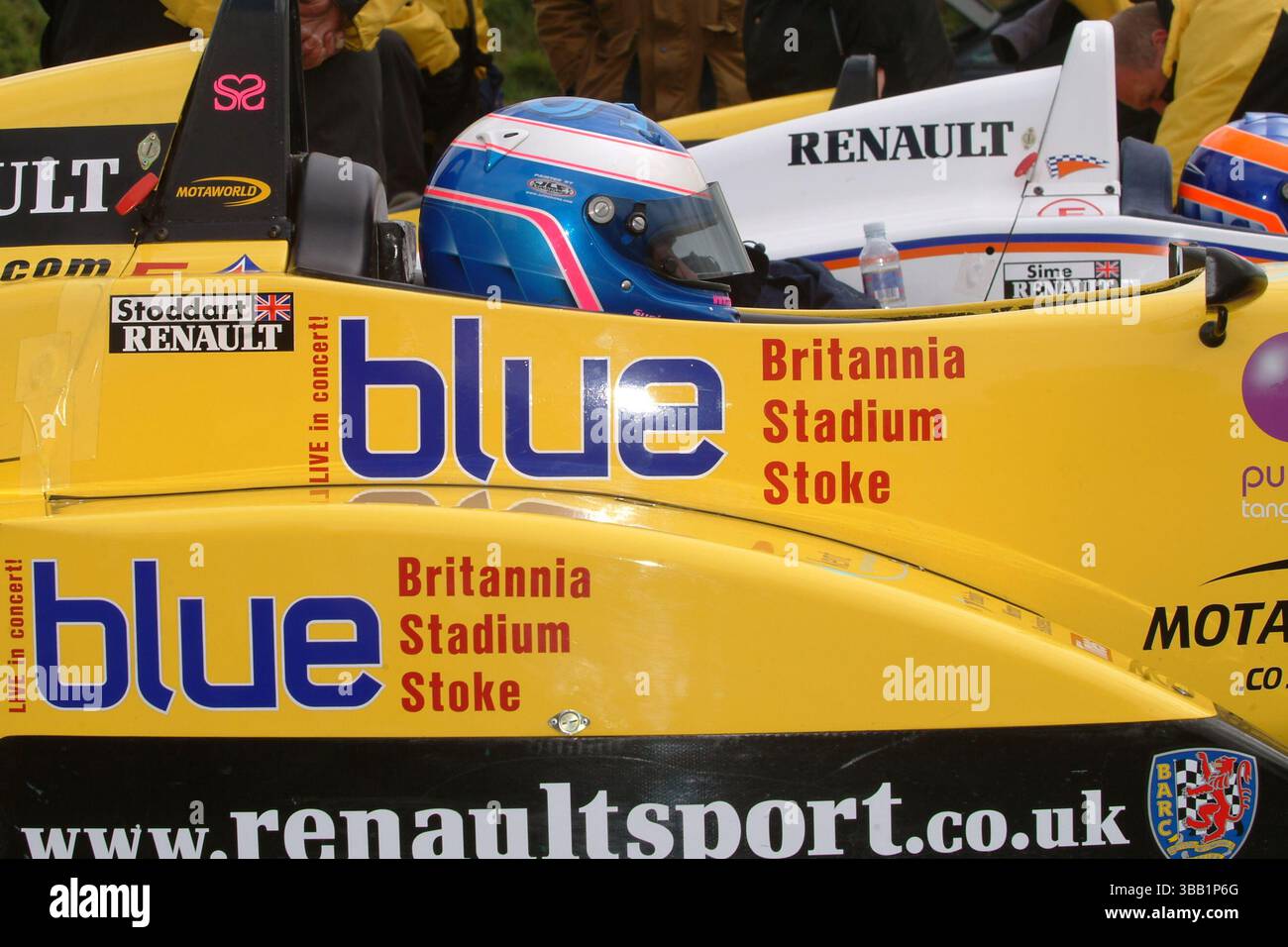 Suzie Wolff, ancienne pilote automobile écossaise et actuelle directrice générale de la F1 Academy, a été photographiée ici pendant les premières années de sa carrière dans le sport automobile. Banque D'Images