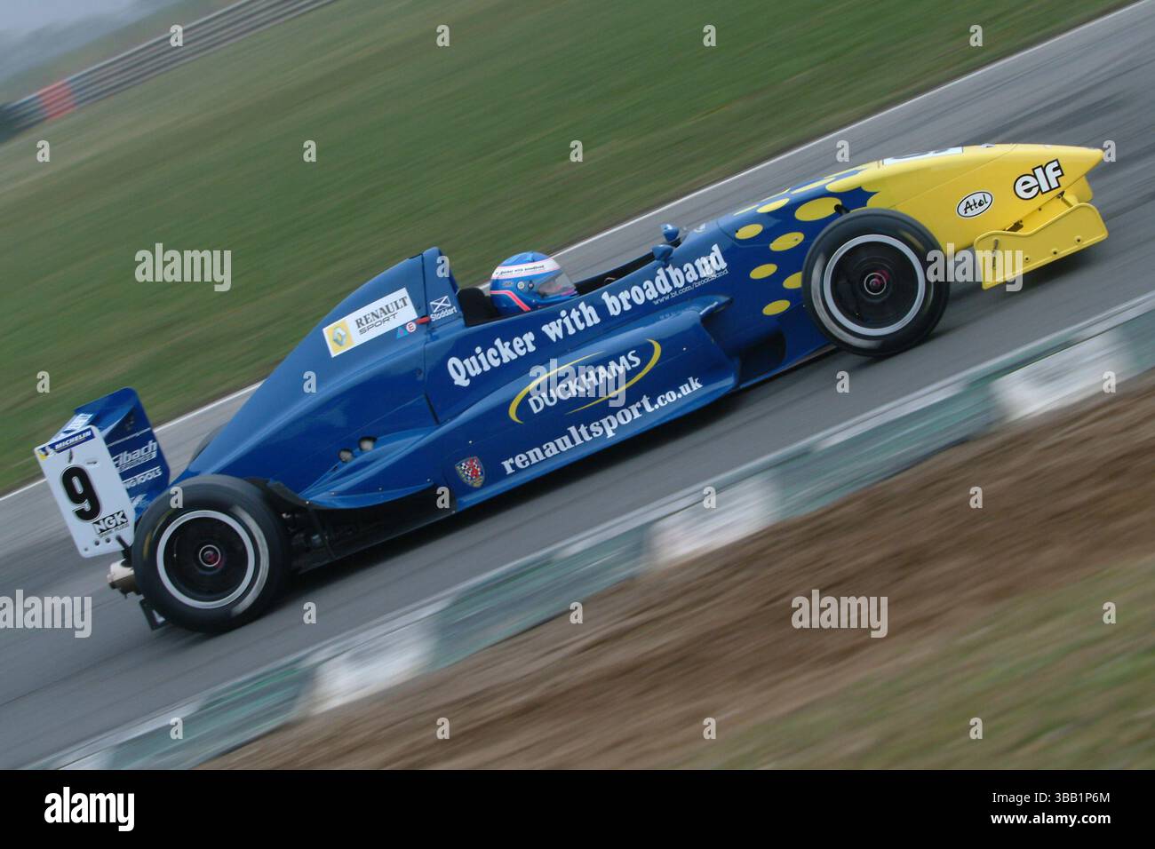 Suzie Wolff, ancienne pilote automobile écossaise et actuelle directrice générale de la F1 Academy, a été photographiée ici pendant les premières années de sa carrière dans le sport automobile. Banque D'Images