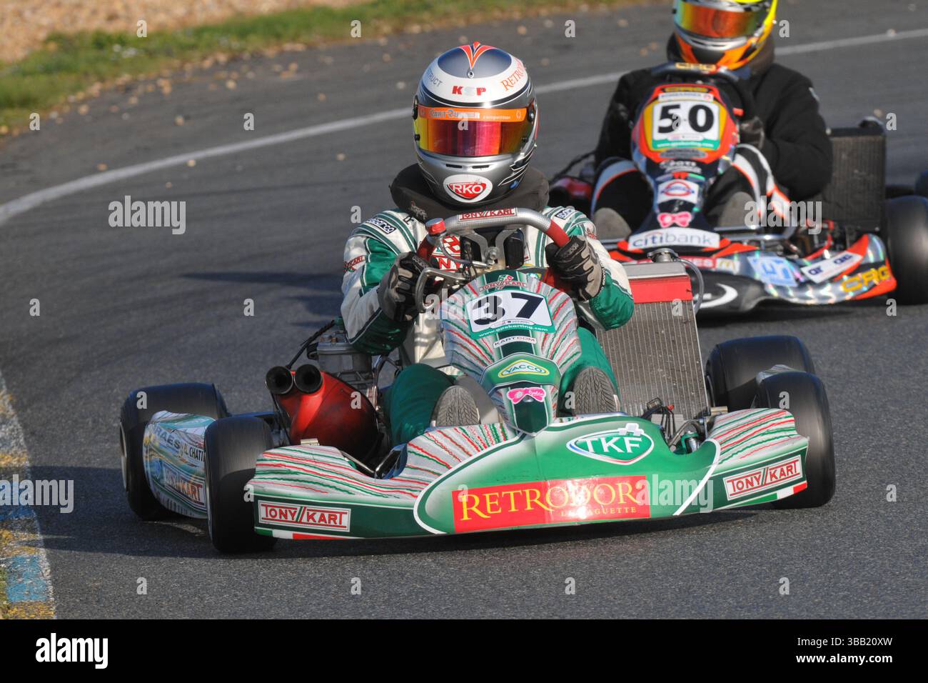 Paul-Loup Chatin, un pilote automobile professionnel français, a réalisé des réalisations significatives dans la catégorie LMP2, obtenant des victoires dans les European le Mans Series en 2014 et 2019, Chatin qui concourt actuellement avec l'Alpine Endurance Team est représenté ici plus tôt dans sa carrière en Motorsport. Banque D'Images