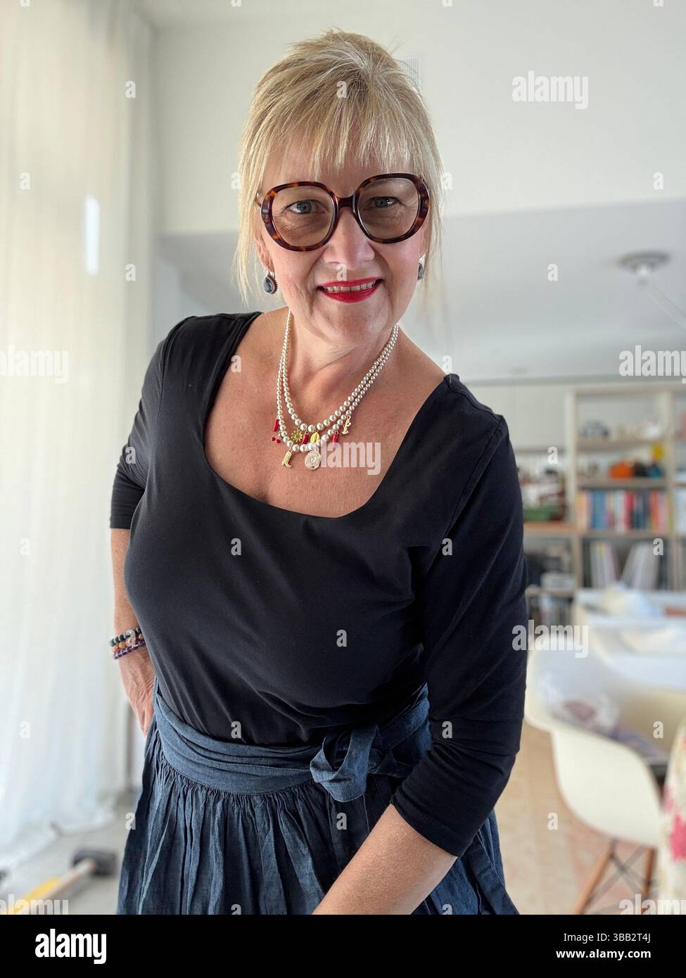 Humeurs d'une femme de 60 ans - Image de stock capturée avec un smartphone