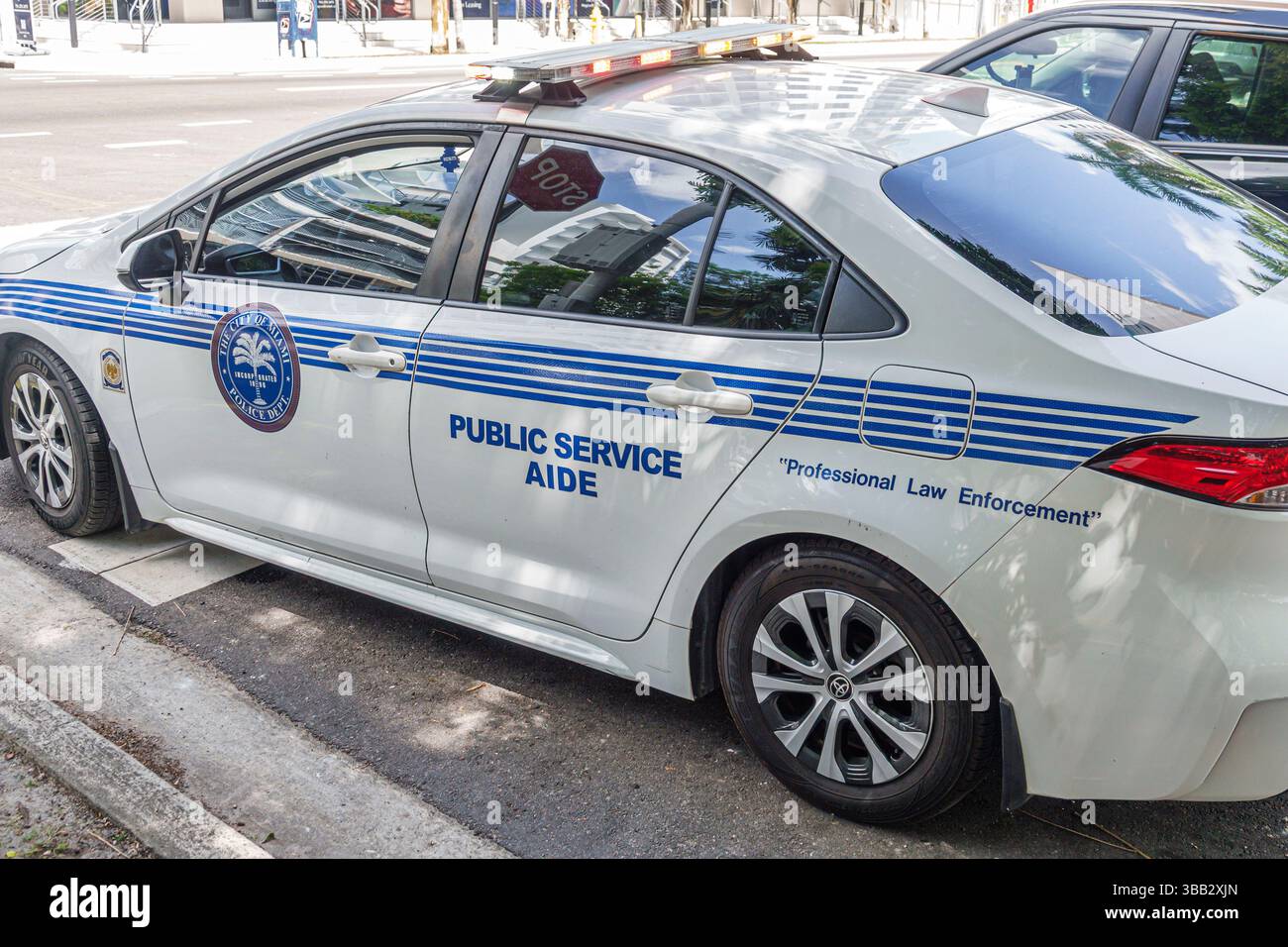 Miami Florida, Brickell Financial District, SW 10th Street, City of Miami police Department, public Service aide Vehicle, police support, White mar Banque D'Images