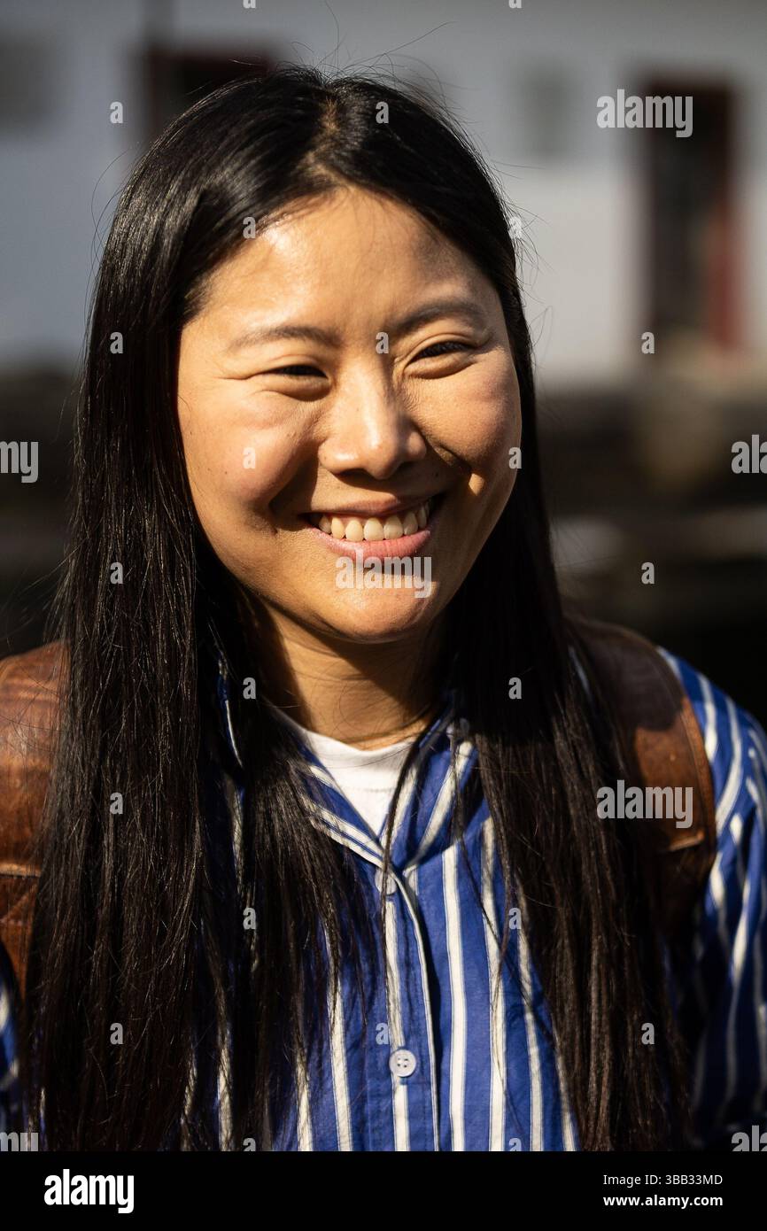Brugelette, Belgique. 14 mai 2025. Médical chinois photographié lors de l’arrivée et de l’accueil officiel des premiers singes dorés Qinling au parc animalier Pairi Daiza, à Brugelette, mercredi 14 mai 2025. Pairi Daiza deviendra le premier parc animalier au monde à accueillir trois représentants de cette sous-espèce extrêmement rare de singe au nez griffonné. BELGA PHOTO JAMES ARTHUR GEKIERE crédit : Belga News Agency/Alamy Live News Banque D'Images