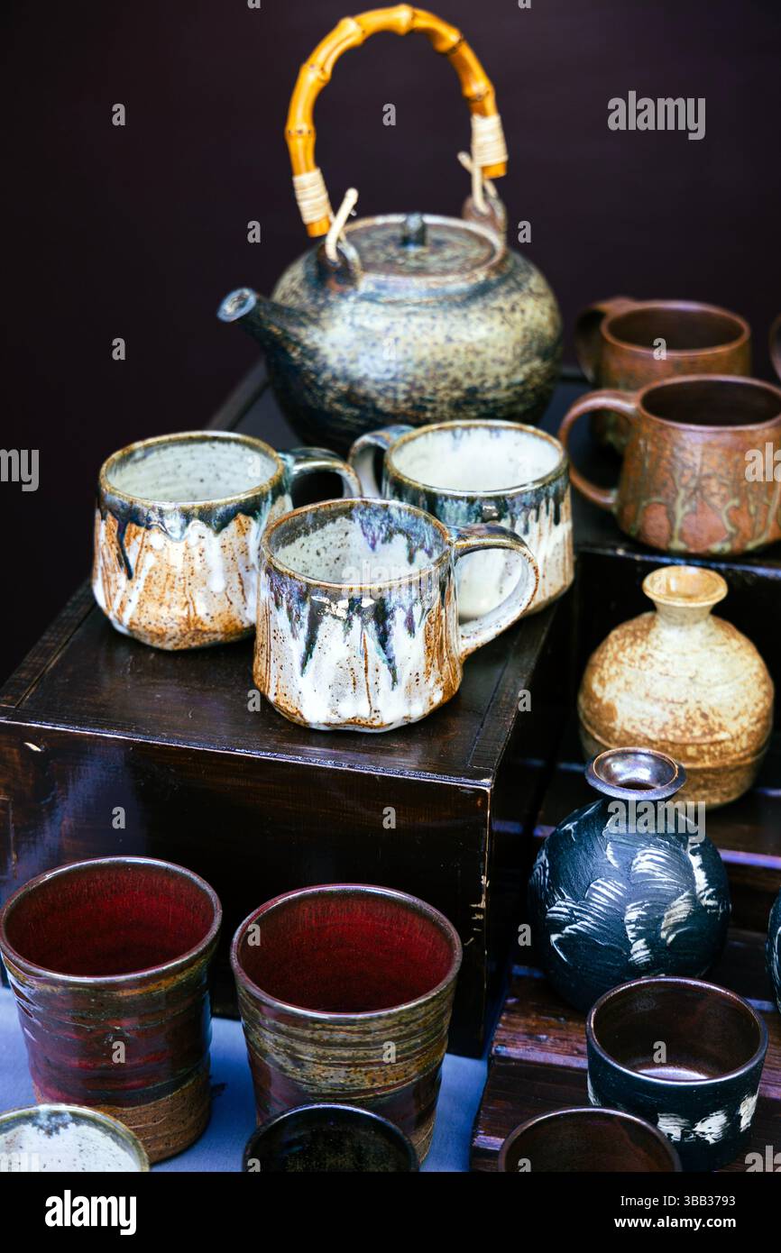 Céramique traditionnelle japonaise au marché japonais de Yokimono le 11 mai 2025 à Stratford Riverside East, Londres, Angleterre Banque D'Images