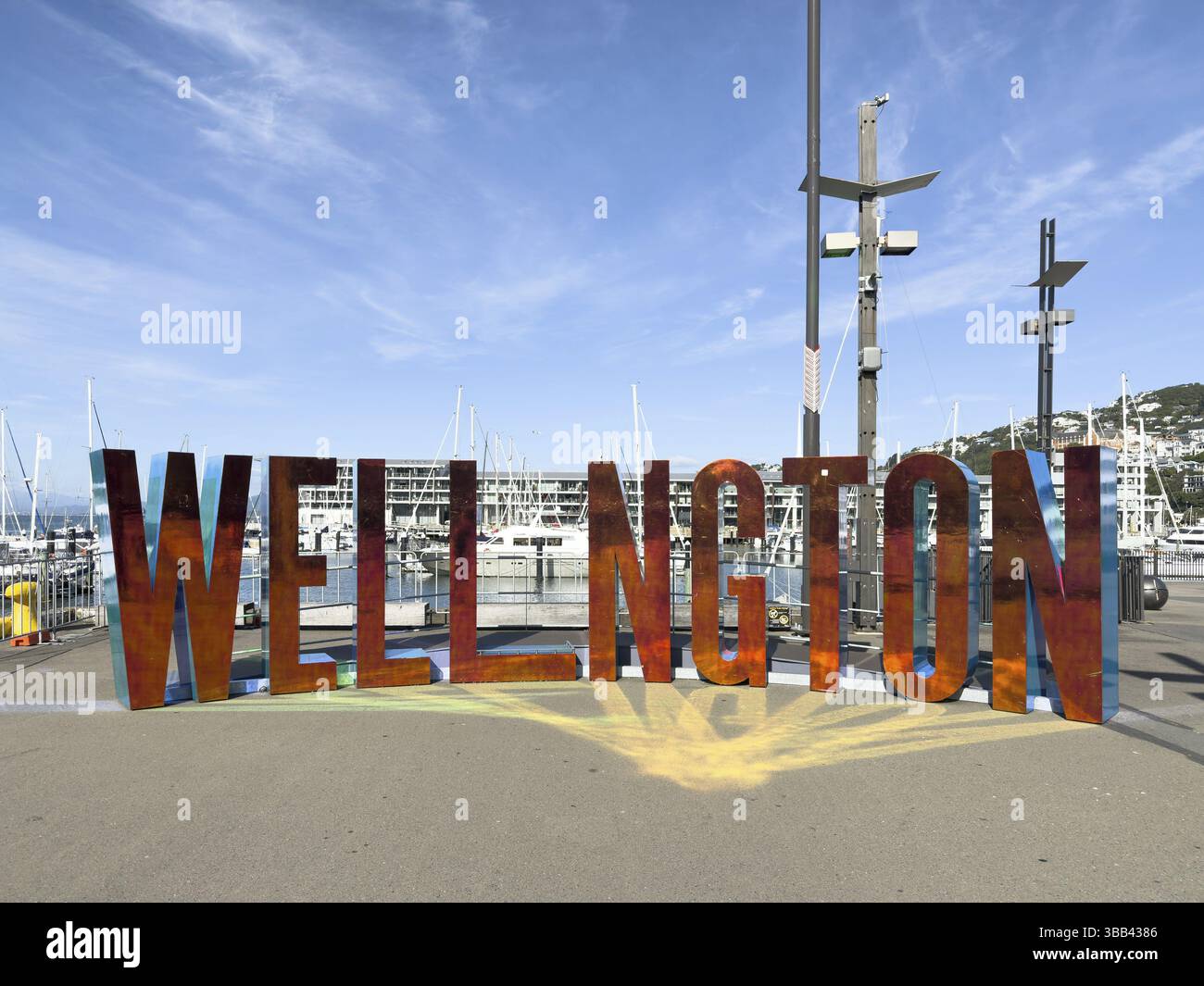 Wellington en lettres capitales dans le port de Wellington, Île du Nord, Nouvelle-Zélande, Océanie Banque D'Images