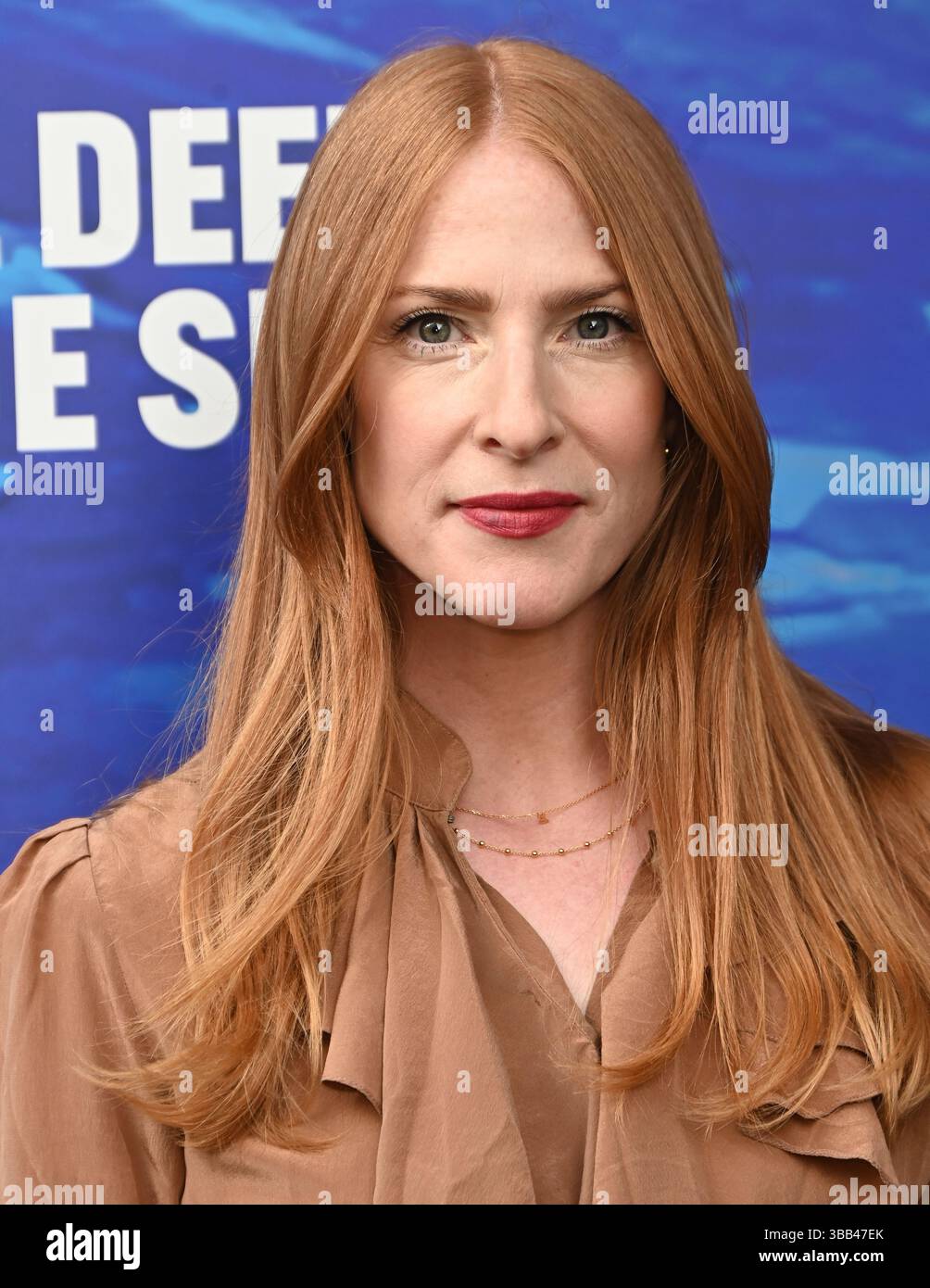 LONDRES, ROYAUME-UNI. 14 mai 2025. Rosalie Craig arrive à la soirée d'ouverture de la mer bleue profonde au Theatre Royal Haymarket, Haymarket, Londres, Royaume-Uni. (Photo de 李世惠/Voir Li/Picture Capital) crédit : Voir Li/Picture Capital/Alamy Live News Banque D'Images
