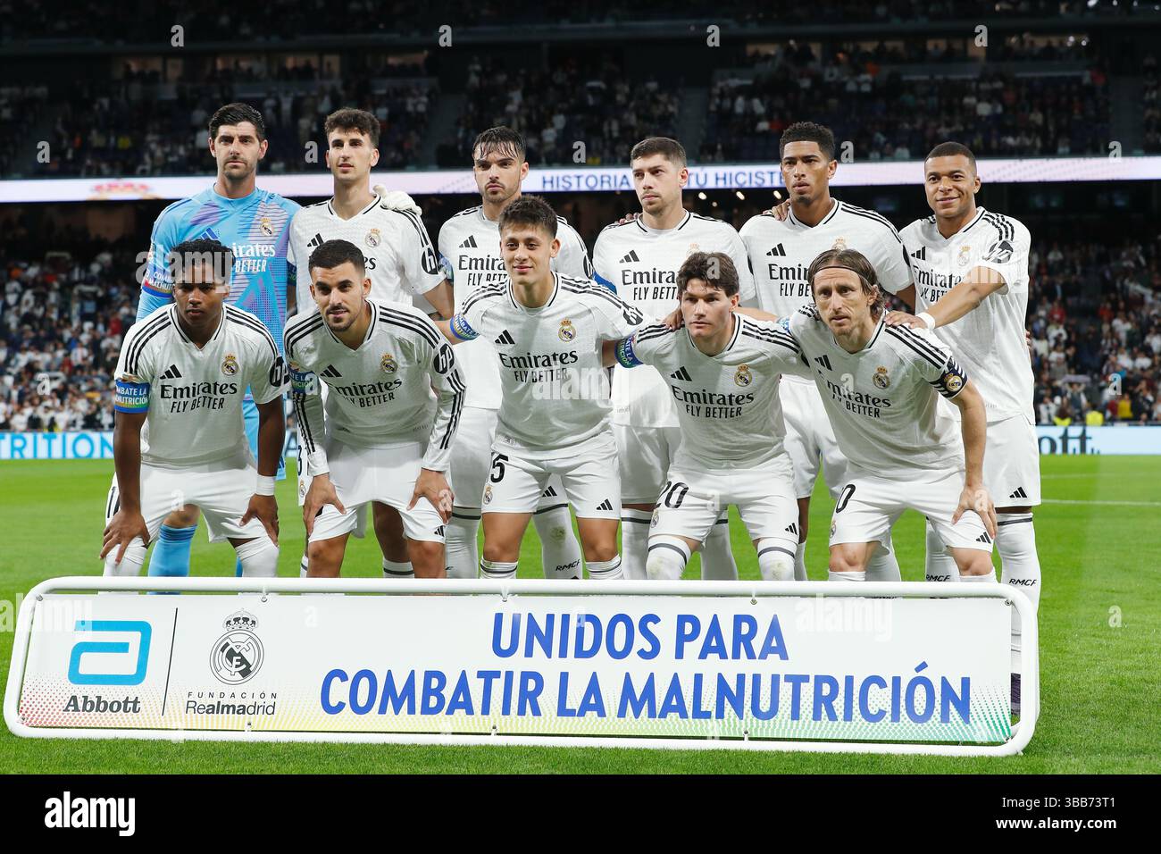 Madrid, Espagne. 14 mai 2025. Real Madrid Team line-up (Real) Football/Football : Espagnol 'LaLiga EA Sports' match entre le Real Madrid CF 2-1 RCD Mallorca à l'Estadio Santiago Bernabeu à Madrid, Espagne . Crédit : Mutsu Kawamori/AFLO/Alamy Live News Banque D'Images
