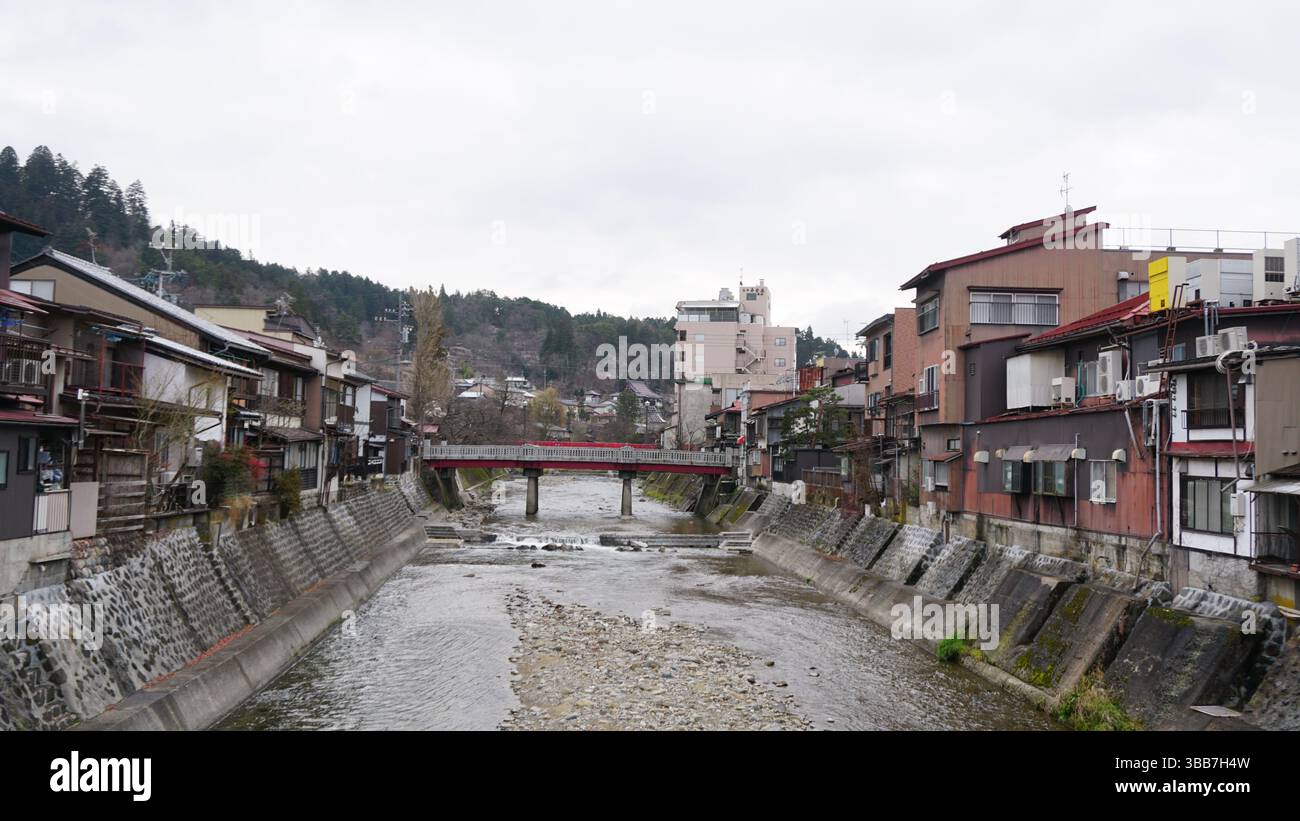 Takayama Cityscape : mélange de tradition et de nature Banque D'Images