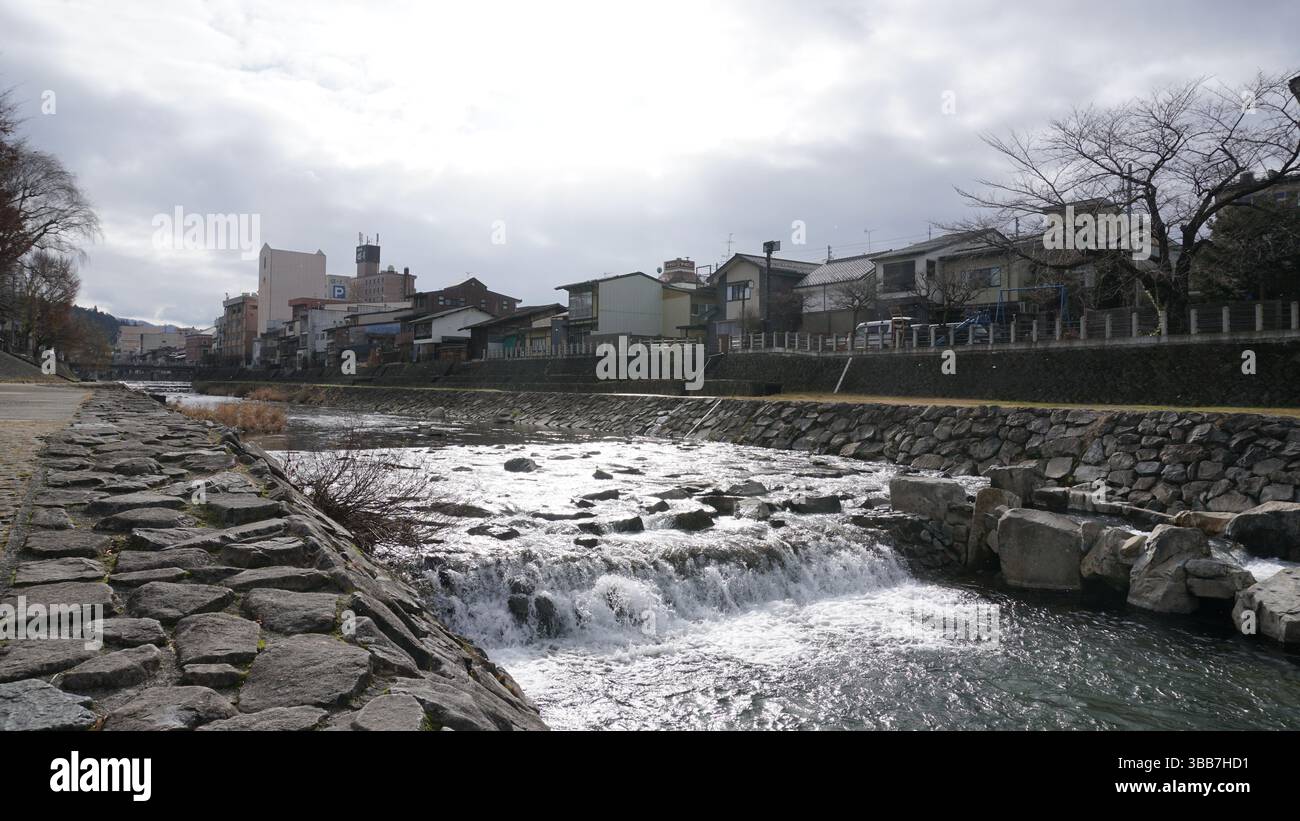 Takayama Cityscape : mélange de tradition et de nature Banque D'Images